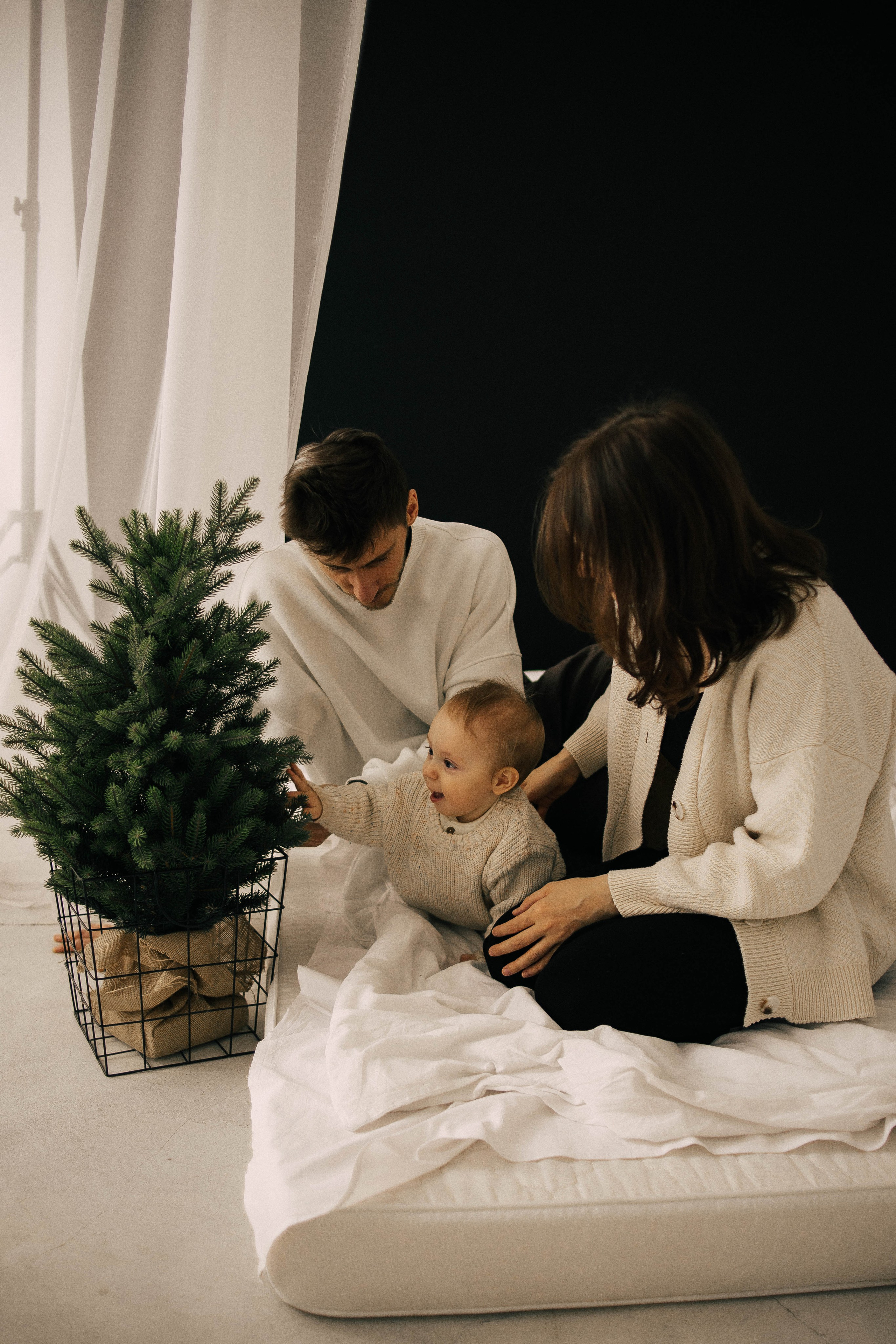 Аня, Сережа и Лешенька. Главная