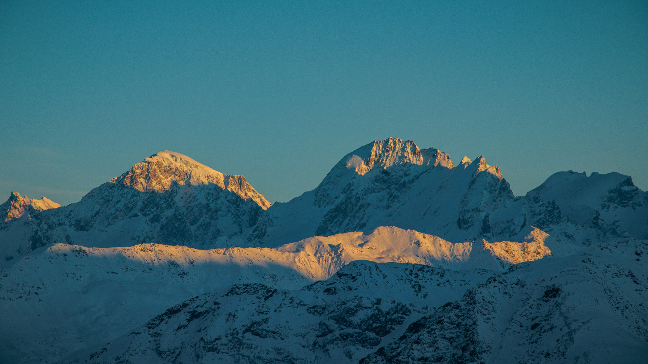Эльбрус / зима. Фотограф на трекинг и восхождение Эльбрус, Приэльбрусье. Елизавета Бобок
