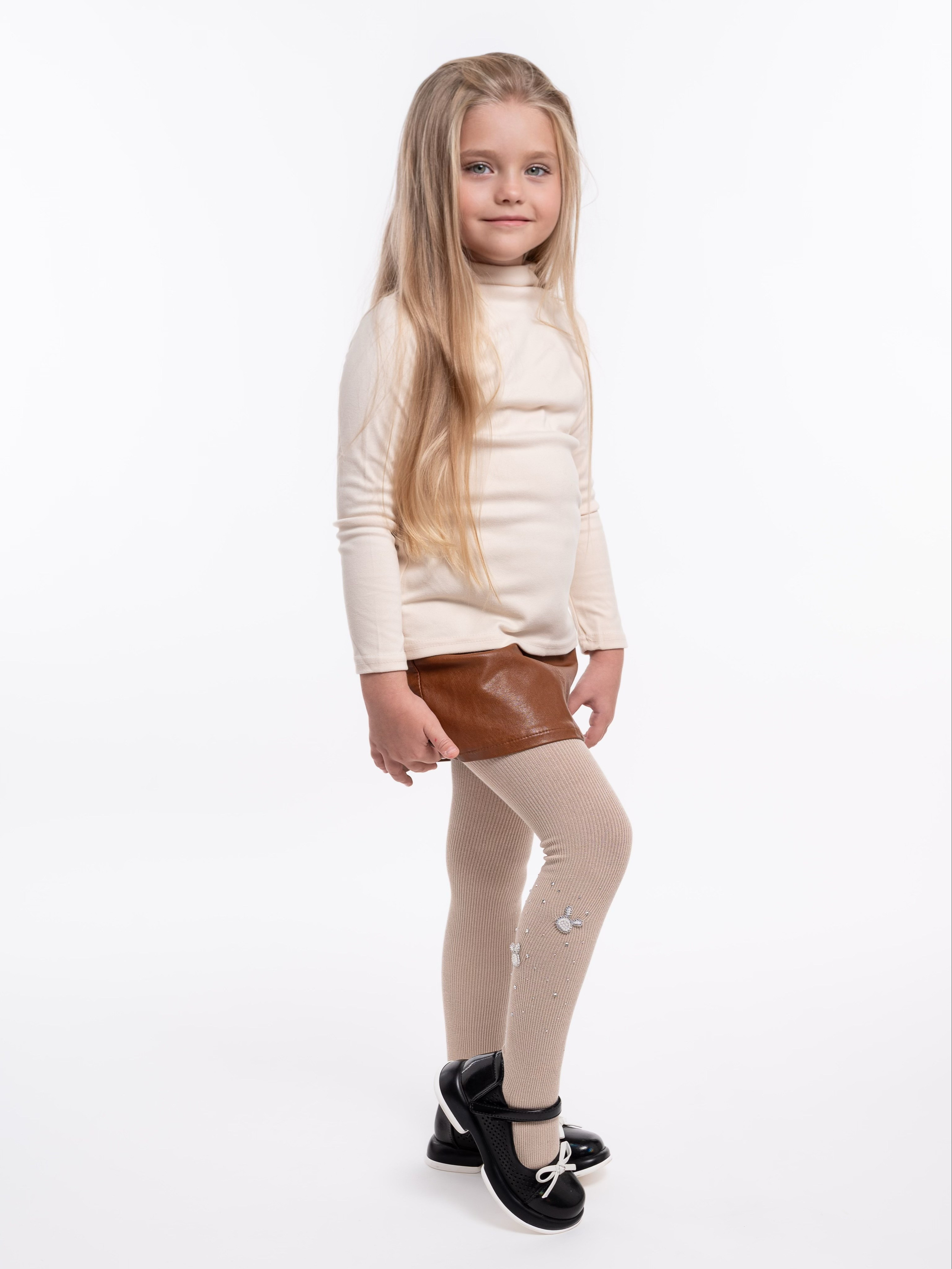 Колготки детские модели + предметка серия 2. Предметный фотограф, фото для маркетплейсов Пятигорск, КМВ