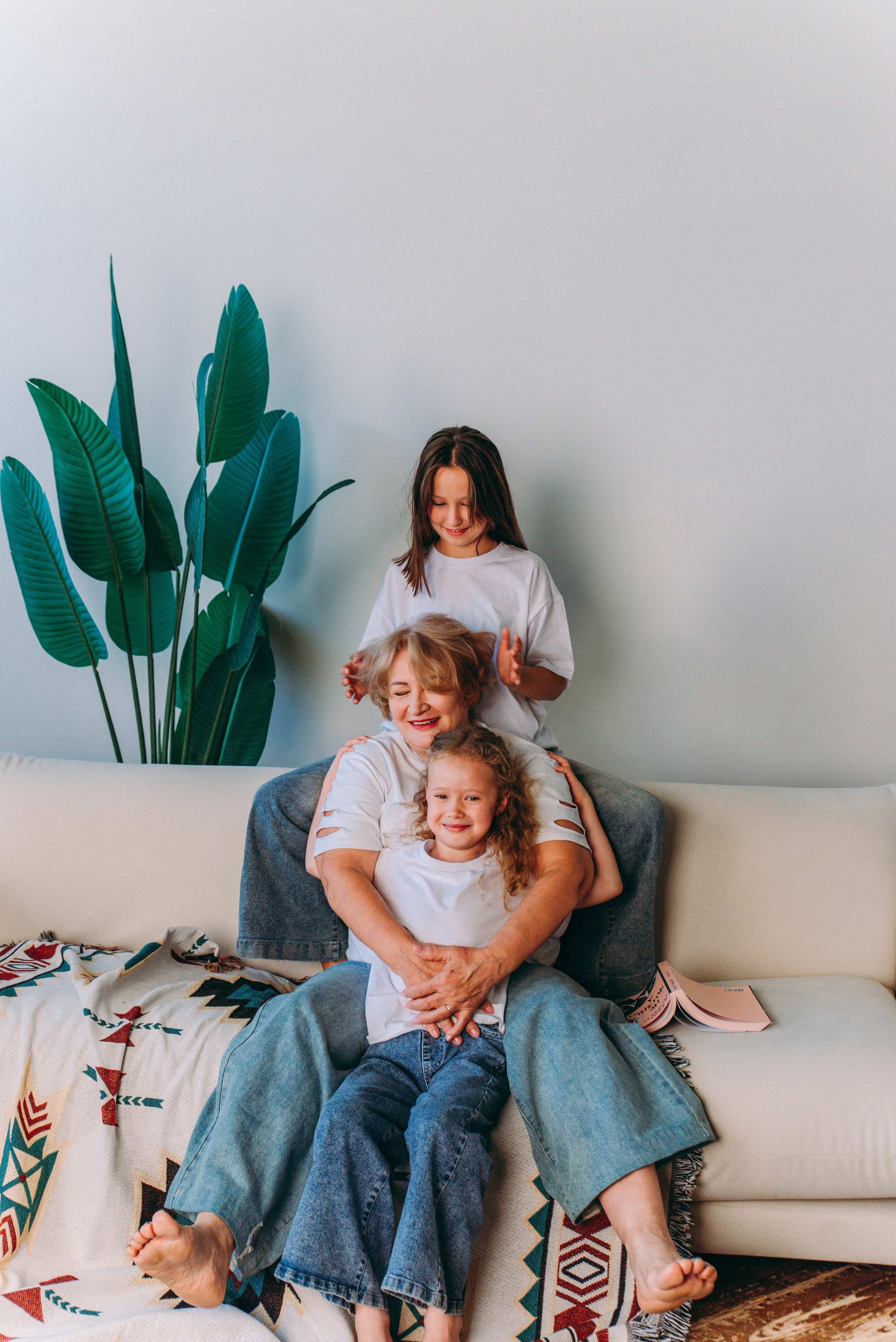 СВЕТЛАНА И ВНУЧКИ. Ольга Козлова фотограф Волгоград olkiny-fotki.ru