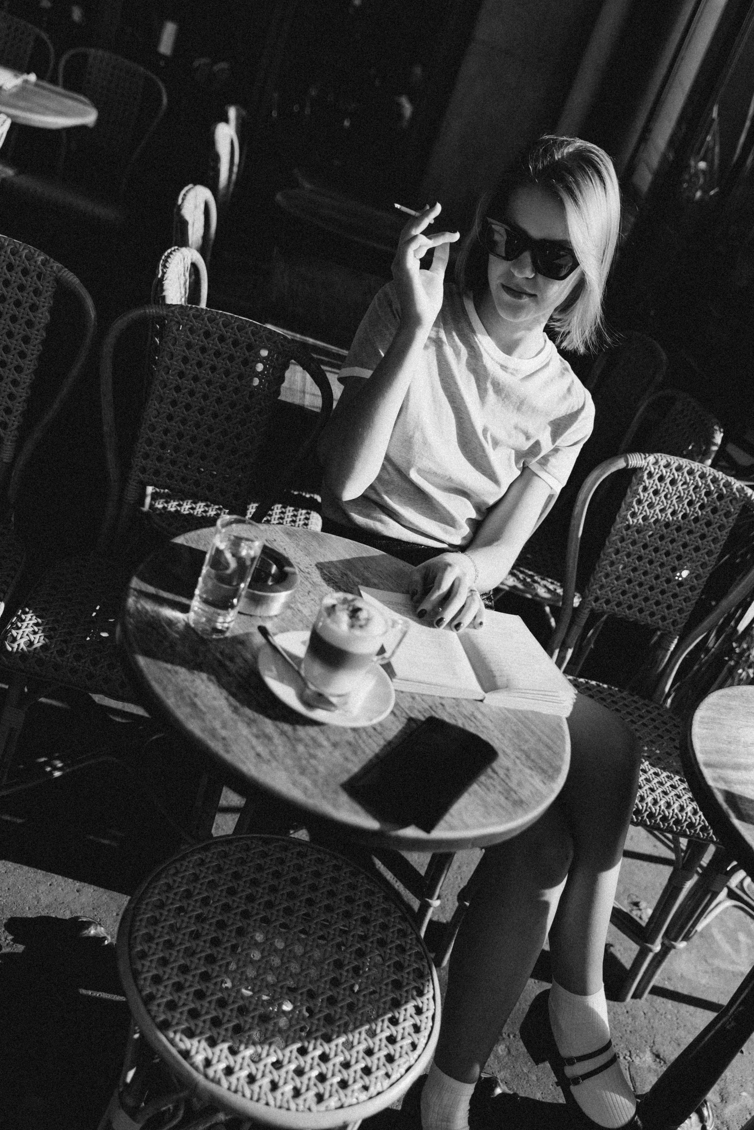 September sun. Photographer in Paris