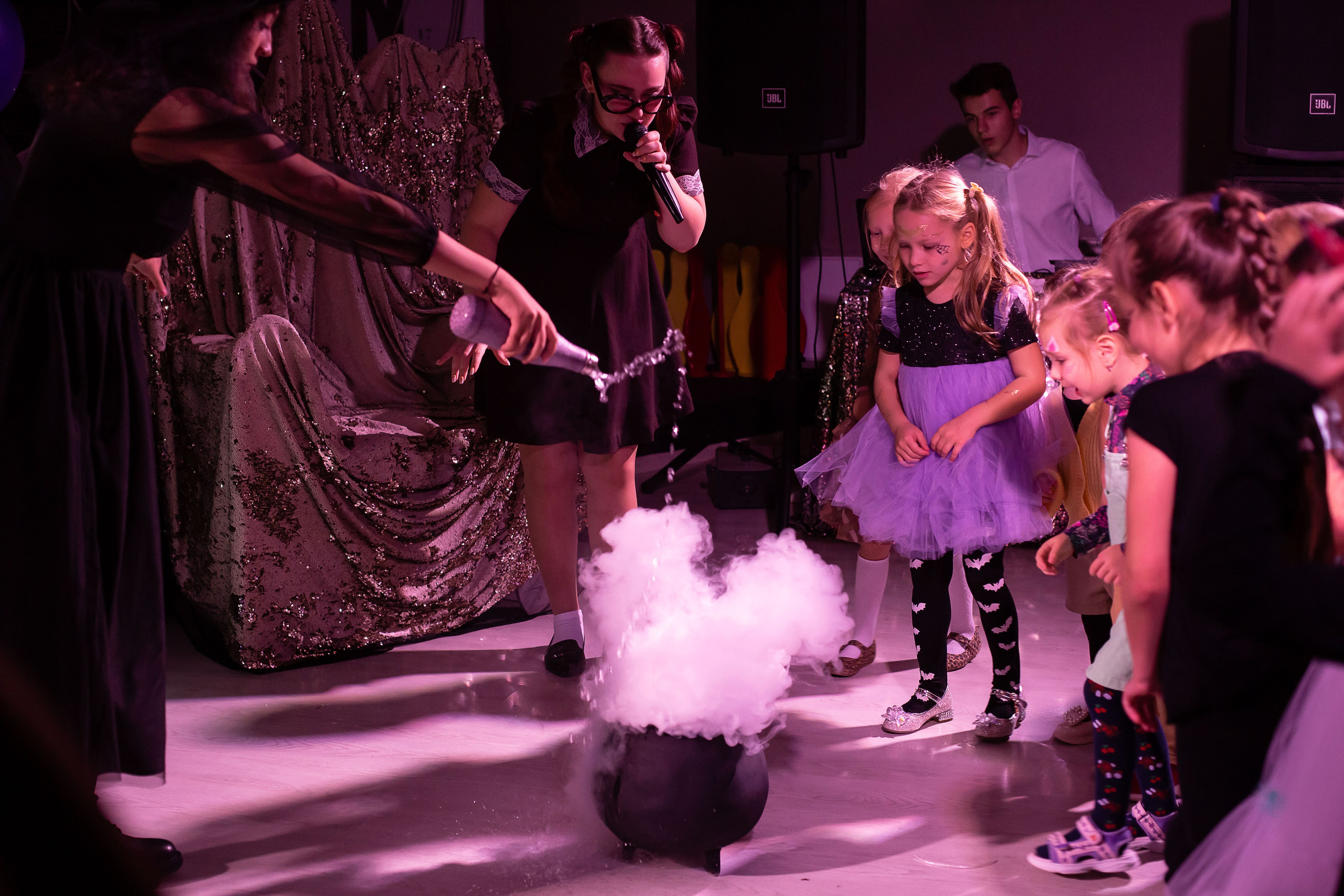 Верхом на помеле спектакль интерактивный. Семейный и детский фотограф Анна Петракова