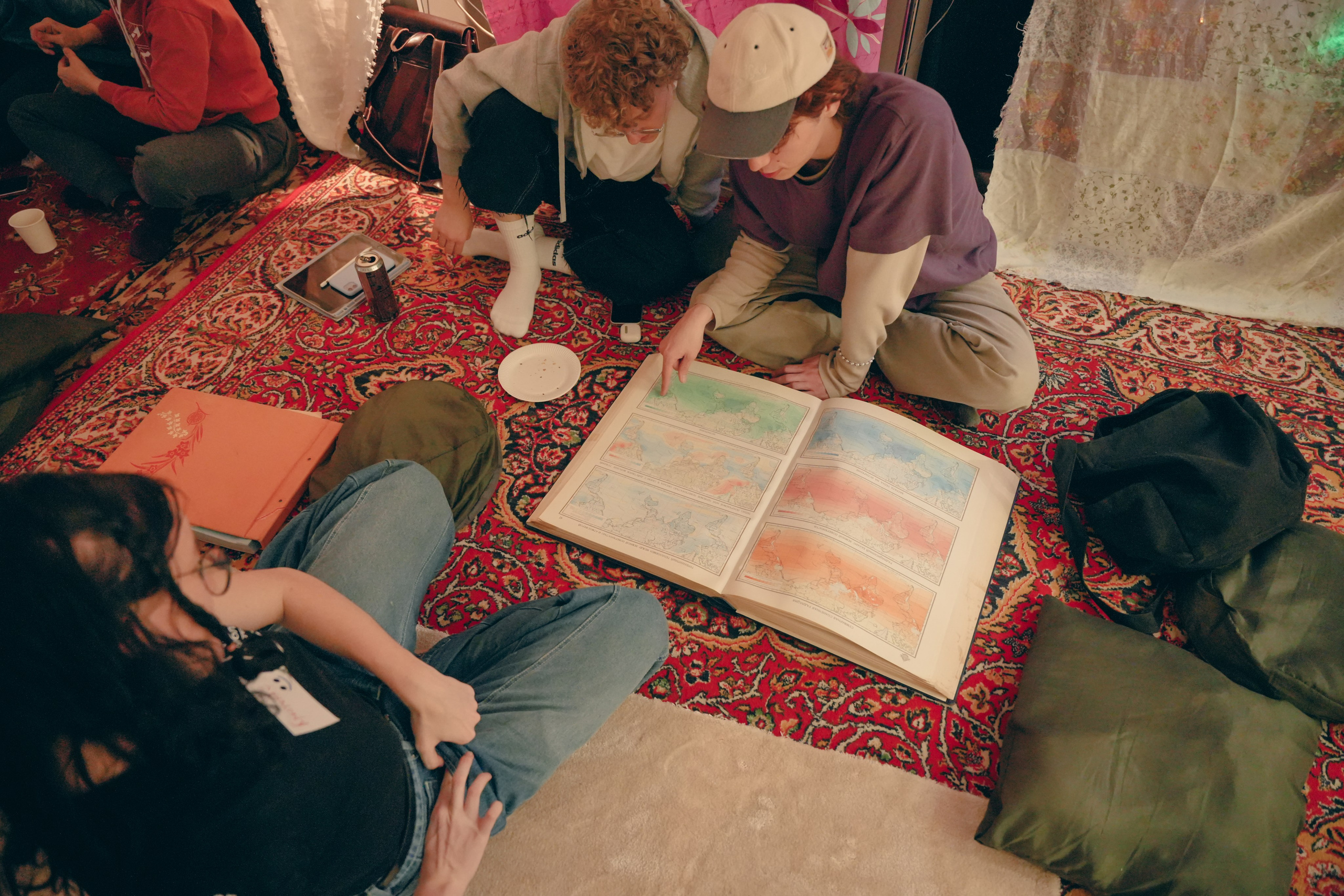 Живая Библиотека. Уголок фототворчества Никиты Усачева