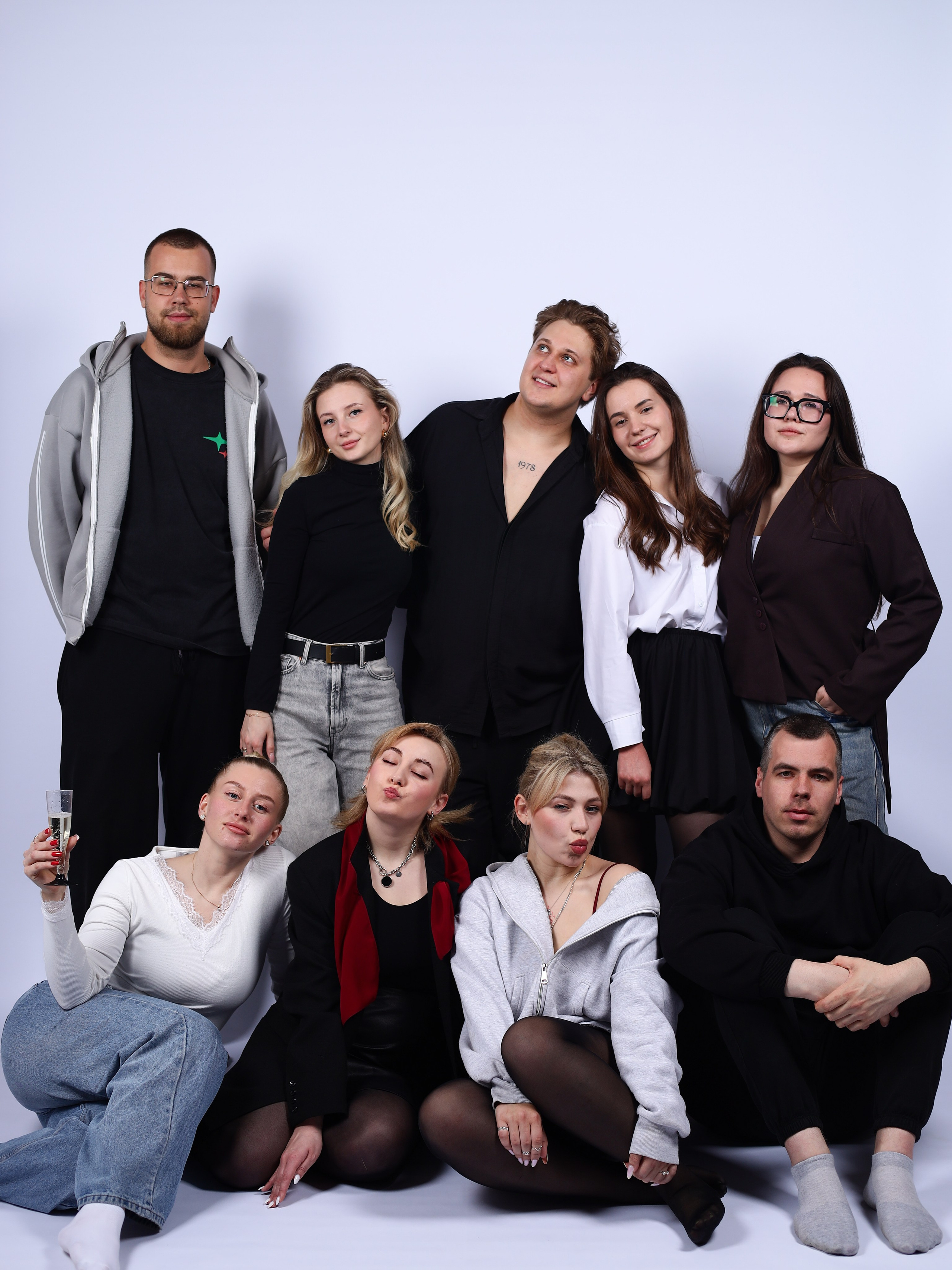 Открытие «фотограф уволен». Фотостудия без фотографа Чехов. Первая студия автопортрета в Чехове