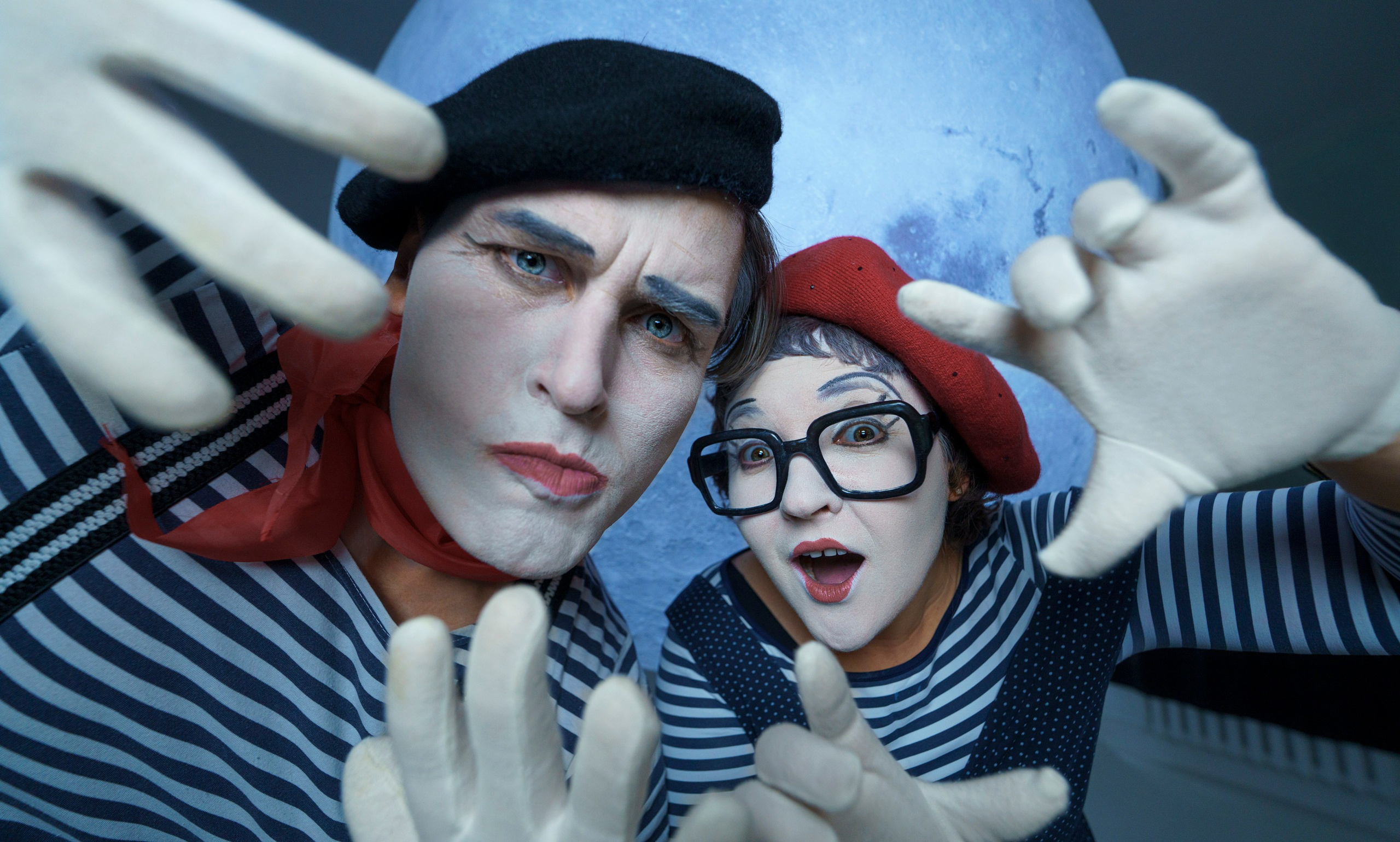 Мимы и Луна. Фотограф Сергей Танков