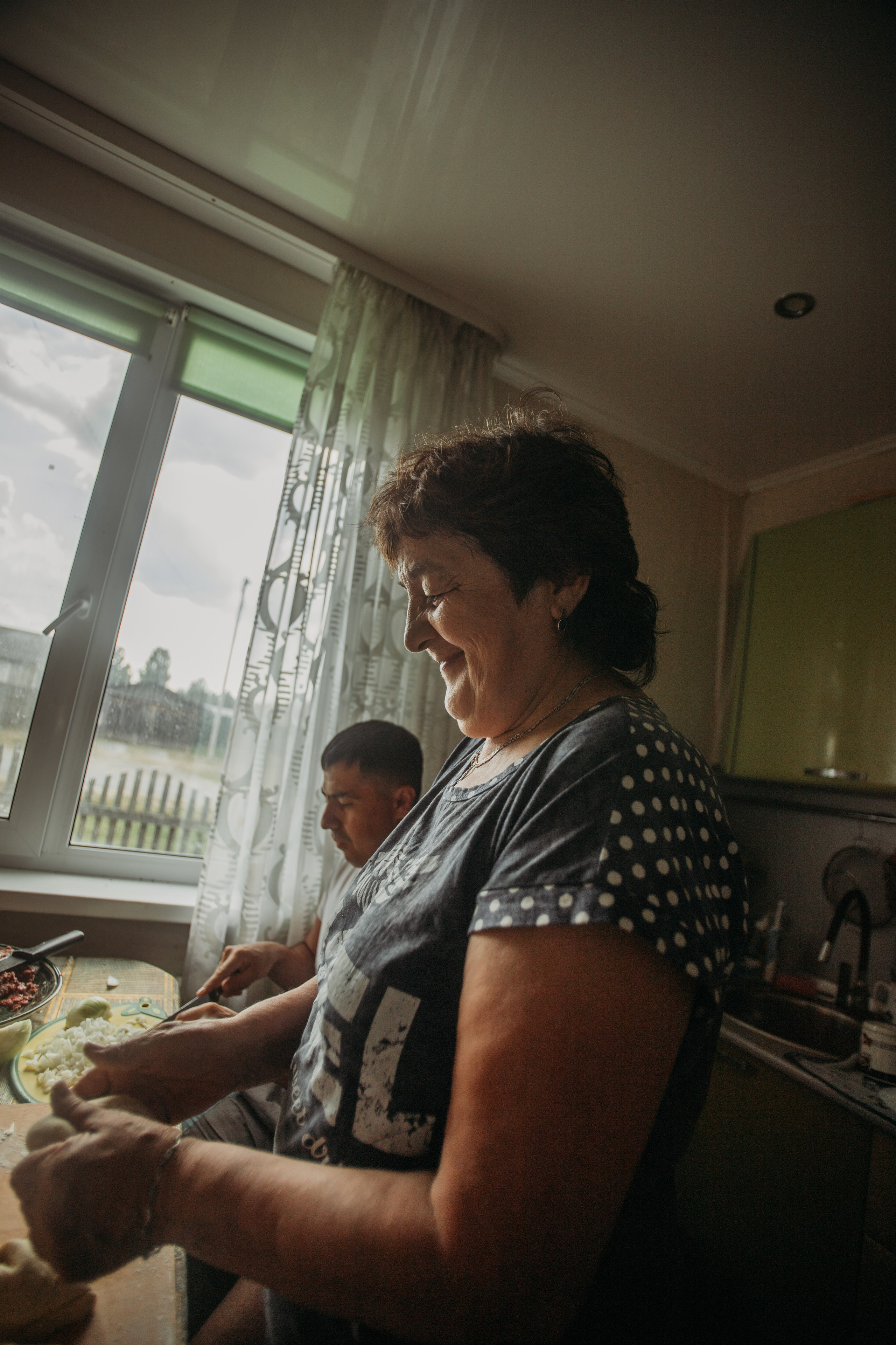 Домашняя фотосессия моей семьи. Венера Гайн. Репортажный фотограф  Тюмень. Обучение фотографии с 0