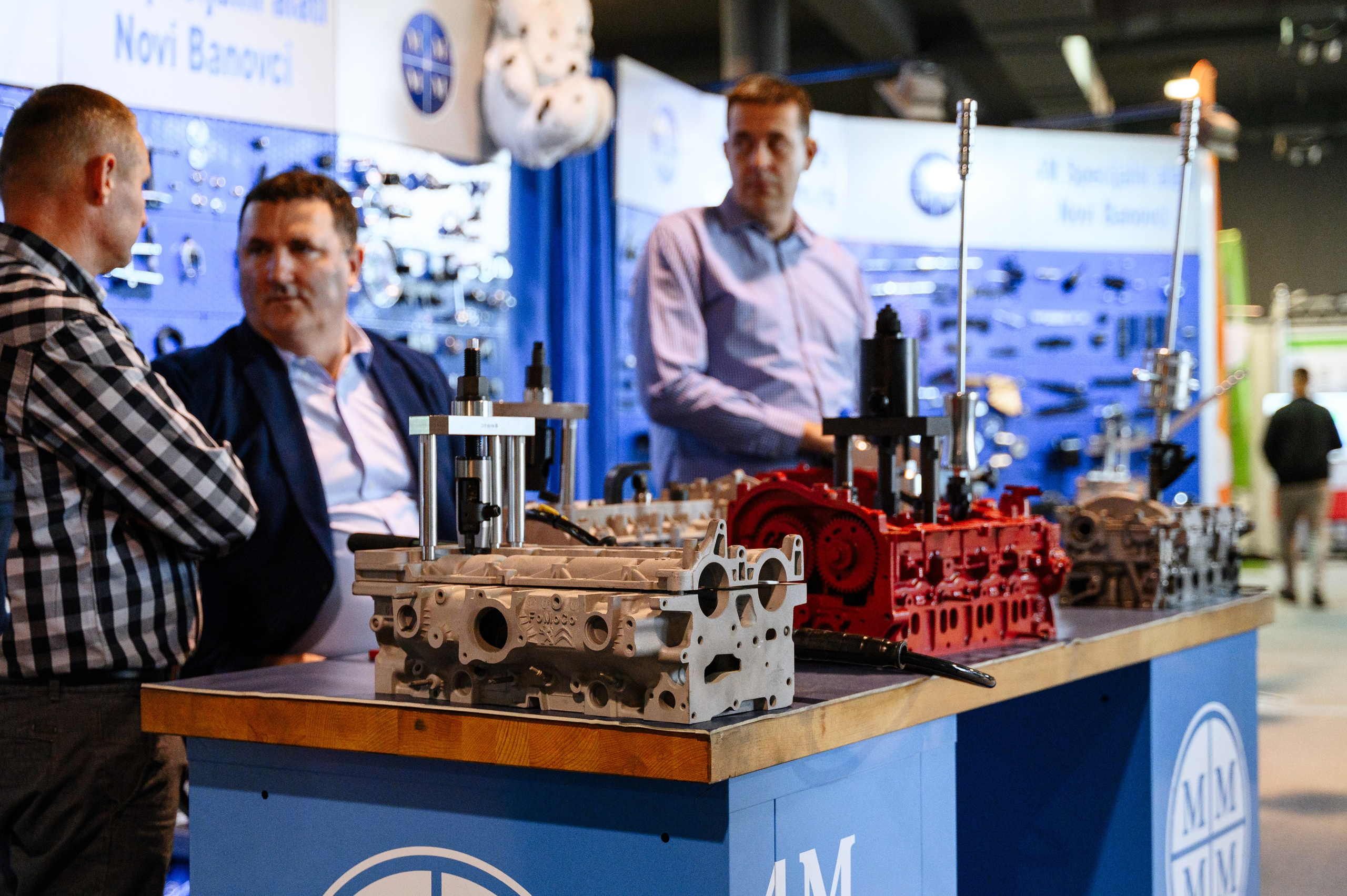 56-й Международный автосалон в Белграде. Елена Чеснокова спортивный фотограф во Владимире и Белграде