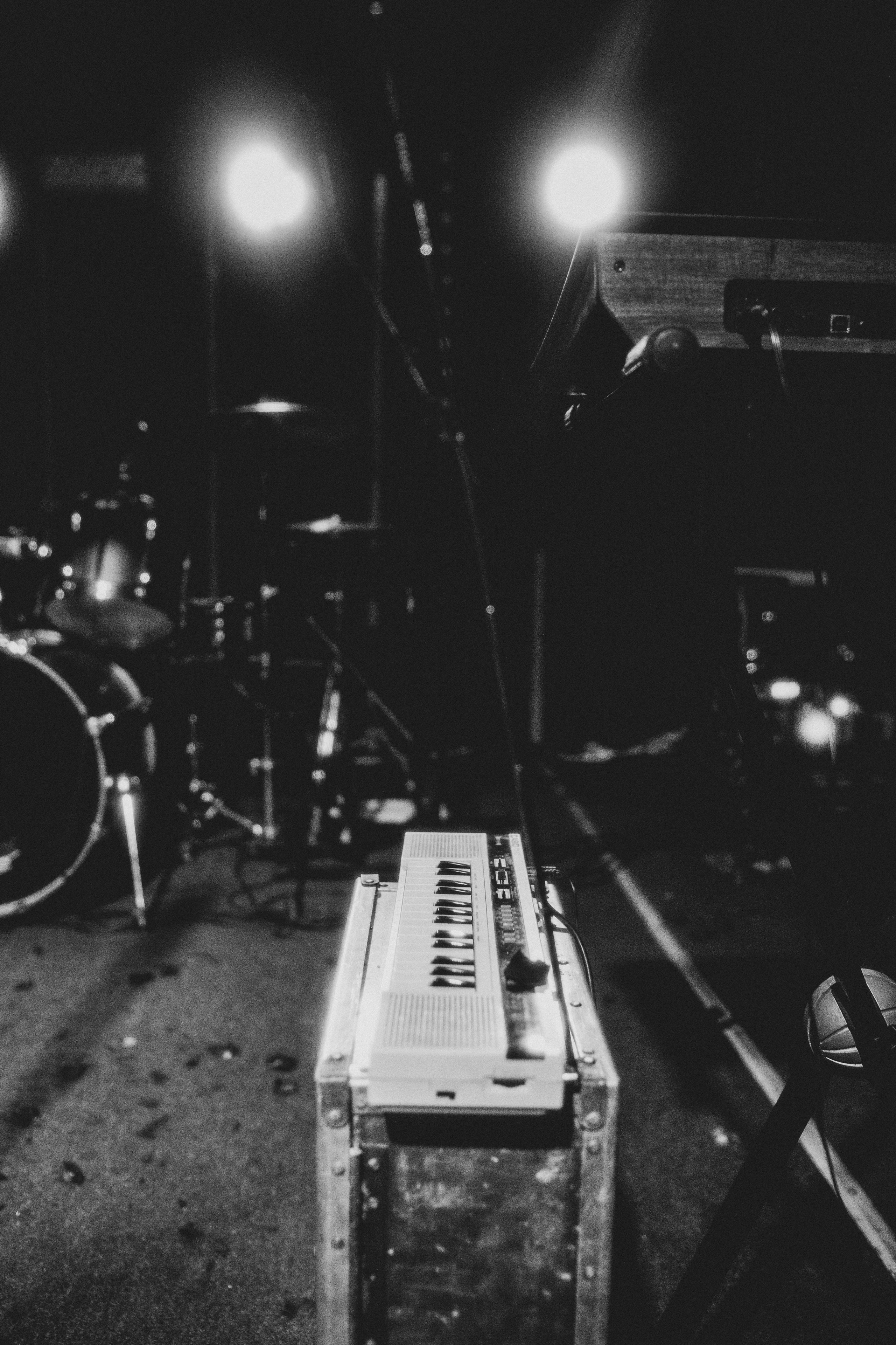 Диктофон. Фотограф для музыкантов, фотограф на концерт, концертный фотограф, съемка концерта, бэкстейдж фотограф