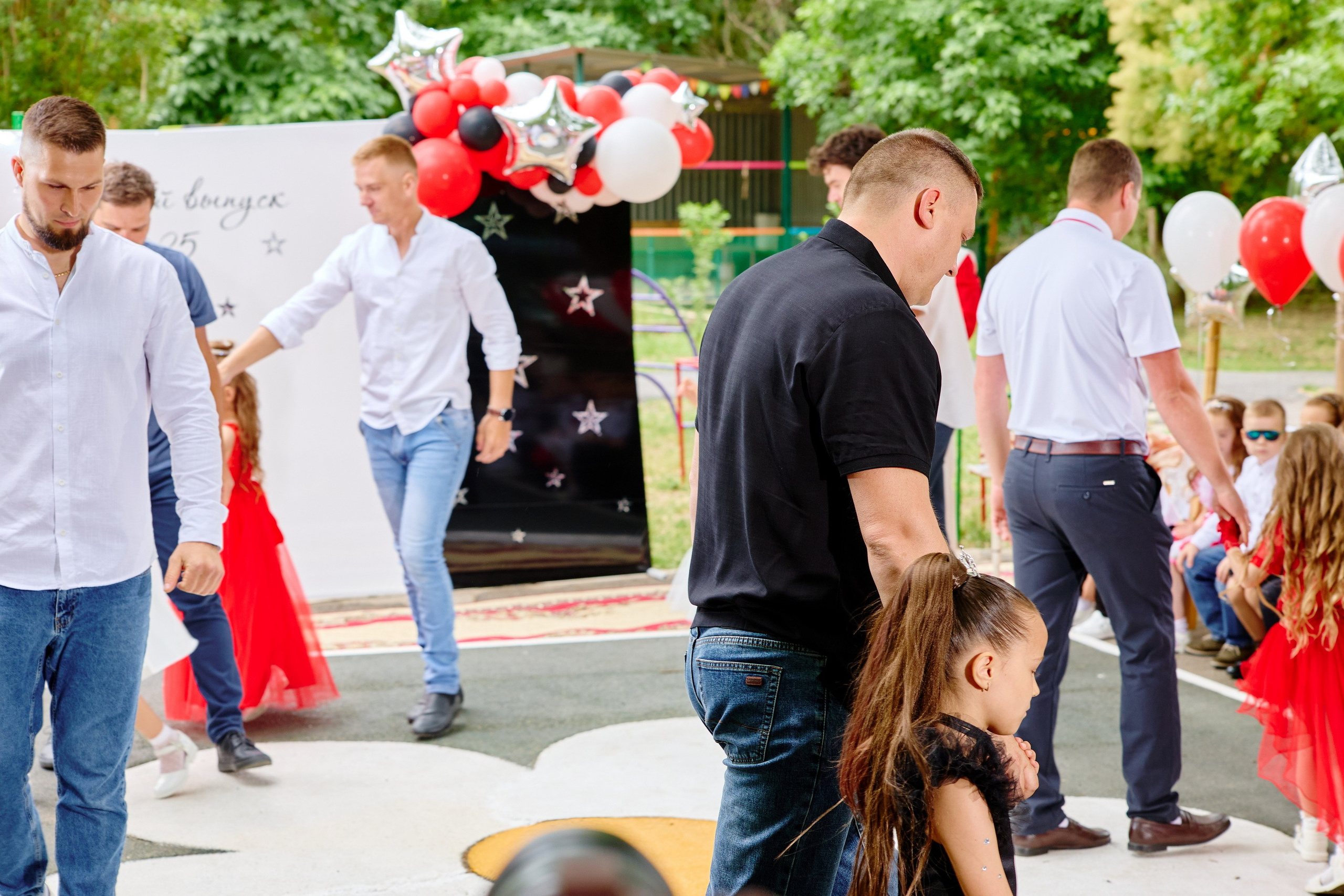 Выпускной 45 сад. Фотограф Выпускные альбомы Таганрог Сергей Коробченко