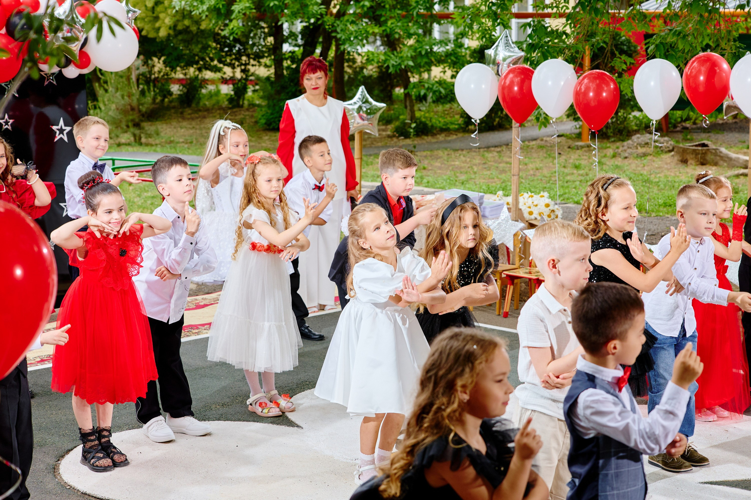 Выпускной 45 сад. Фотограф Выпускные альбомы Таганрог Сергей Коробченко