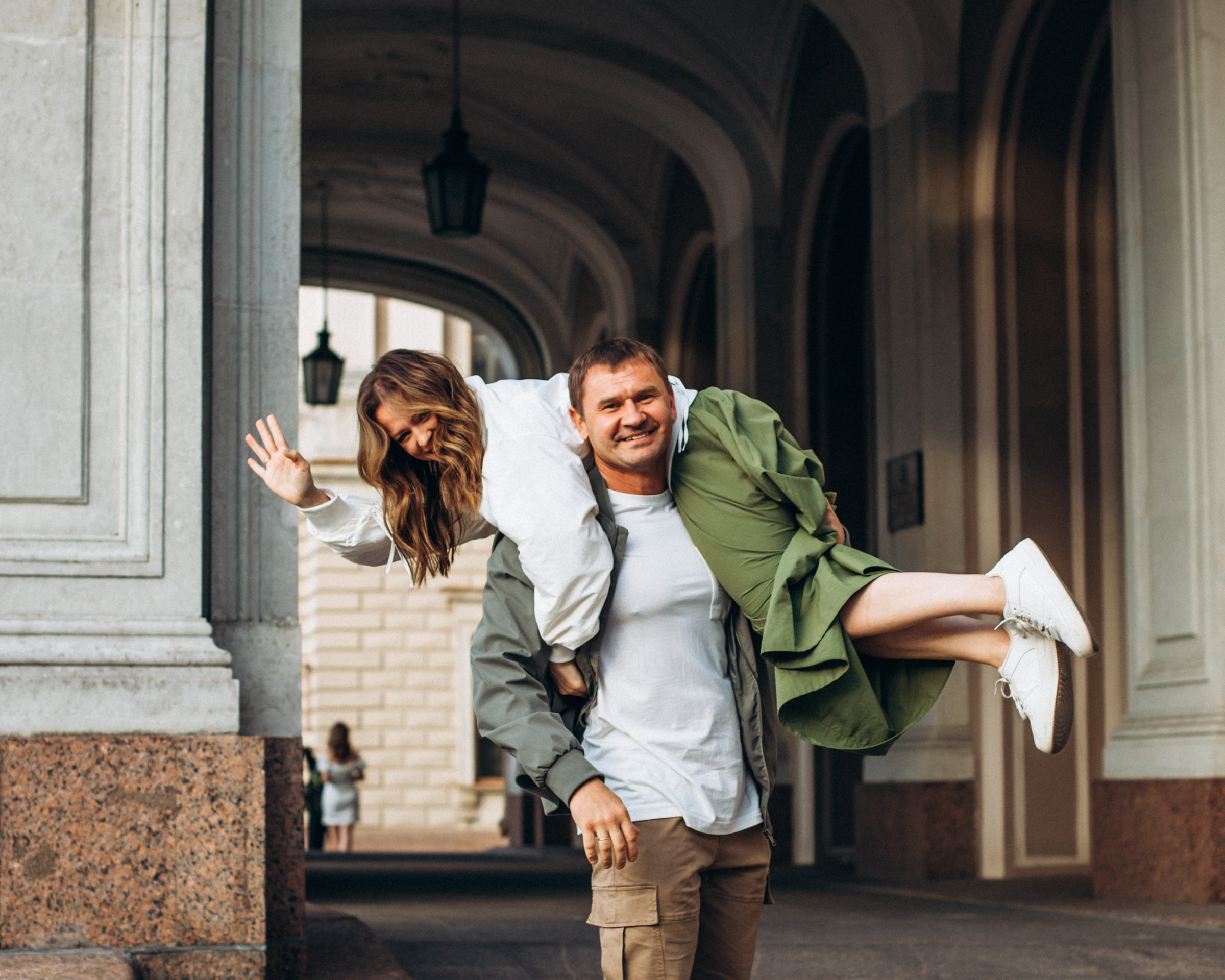 Сергей и Наталья в июне. Фотопрогулка в Петербурге. Индивидуальный и семейный фотограф в Санкт-Петербурге