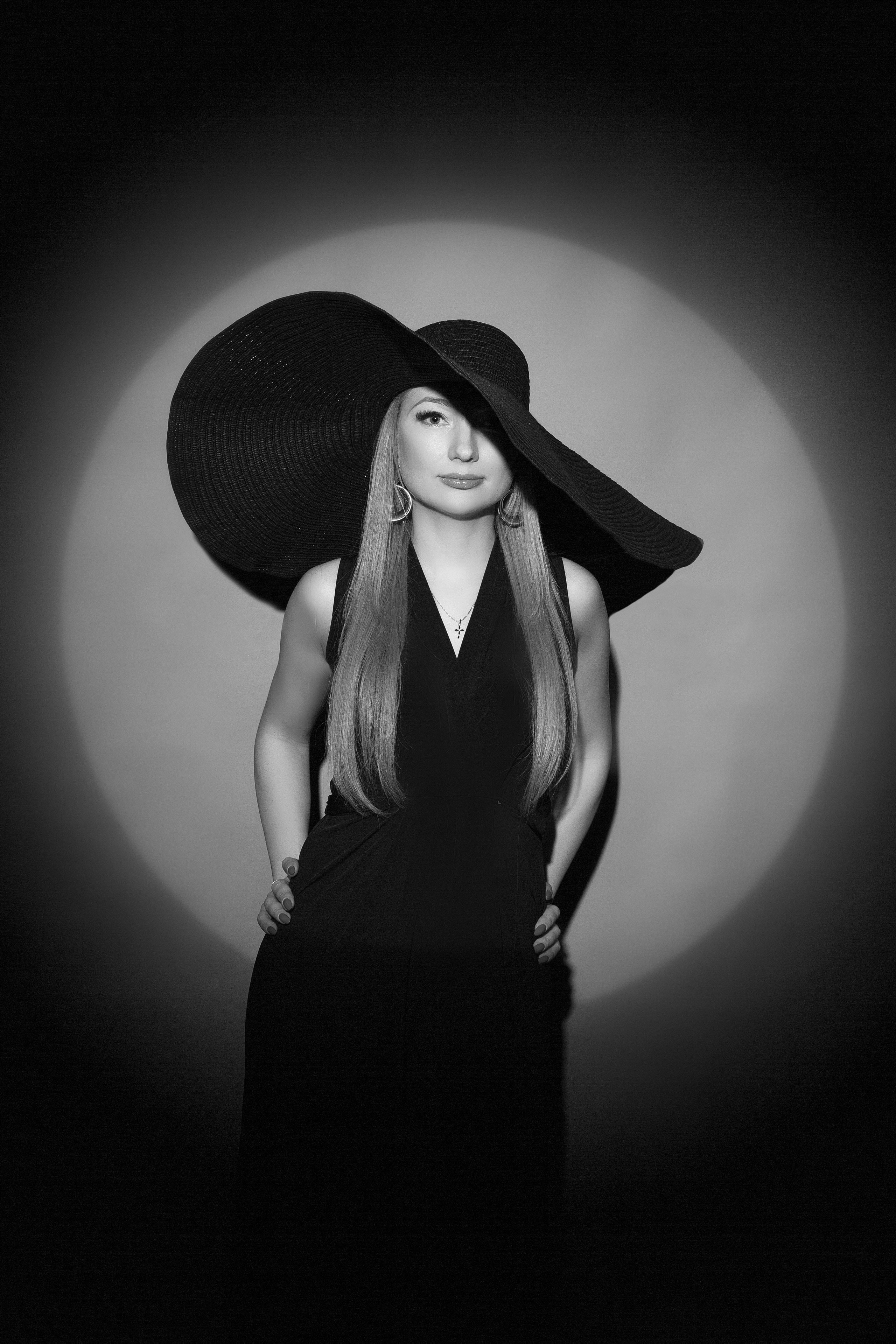 Девушка в шляпе. Фотограф Мария Кольцова