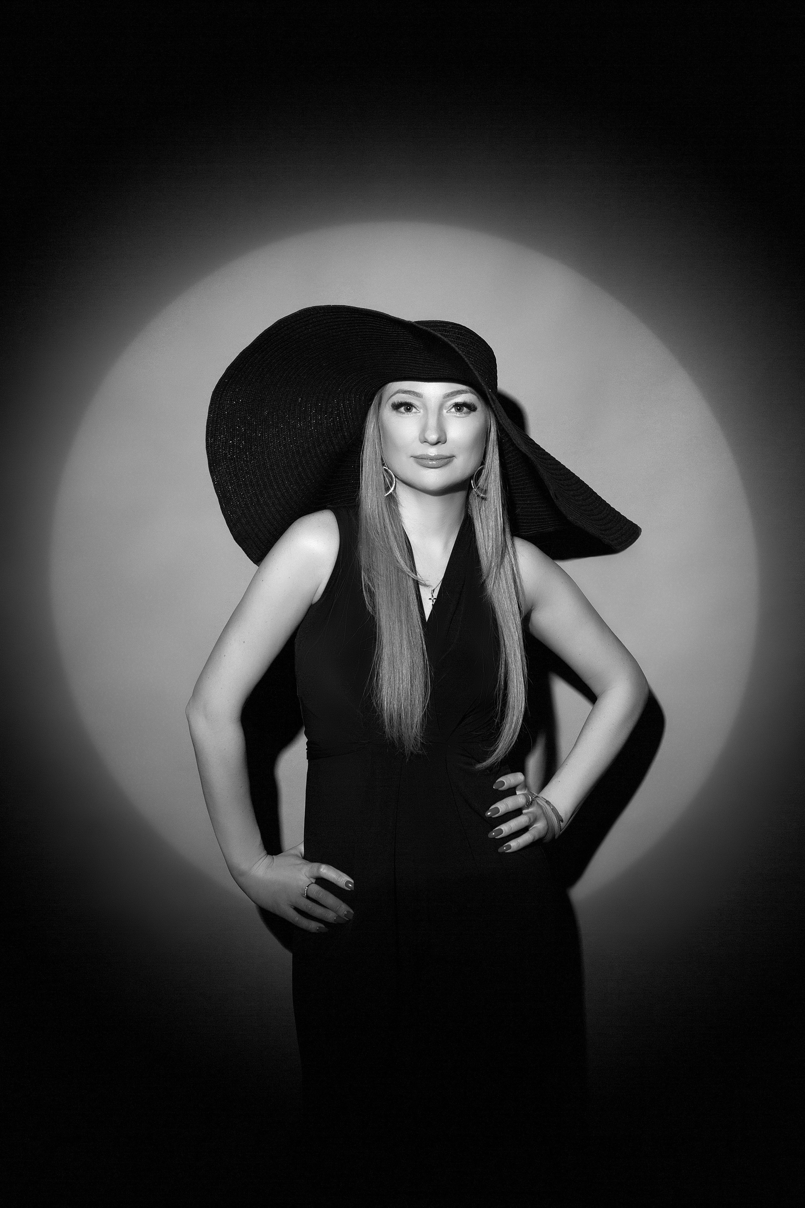 Девушка в шляпе. Фотограф Мария Кольцова