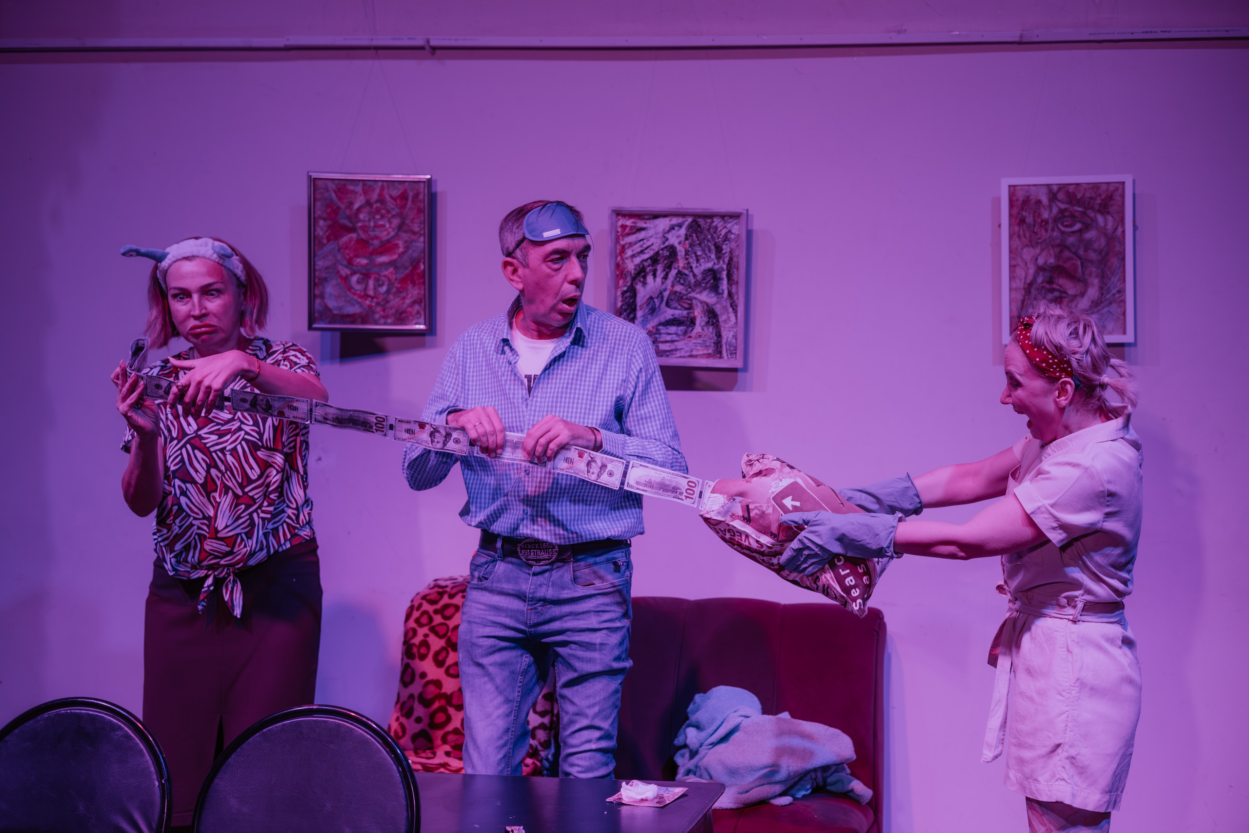 Дом актера «Денег много не бывает». Фотограф Марк Файзулин