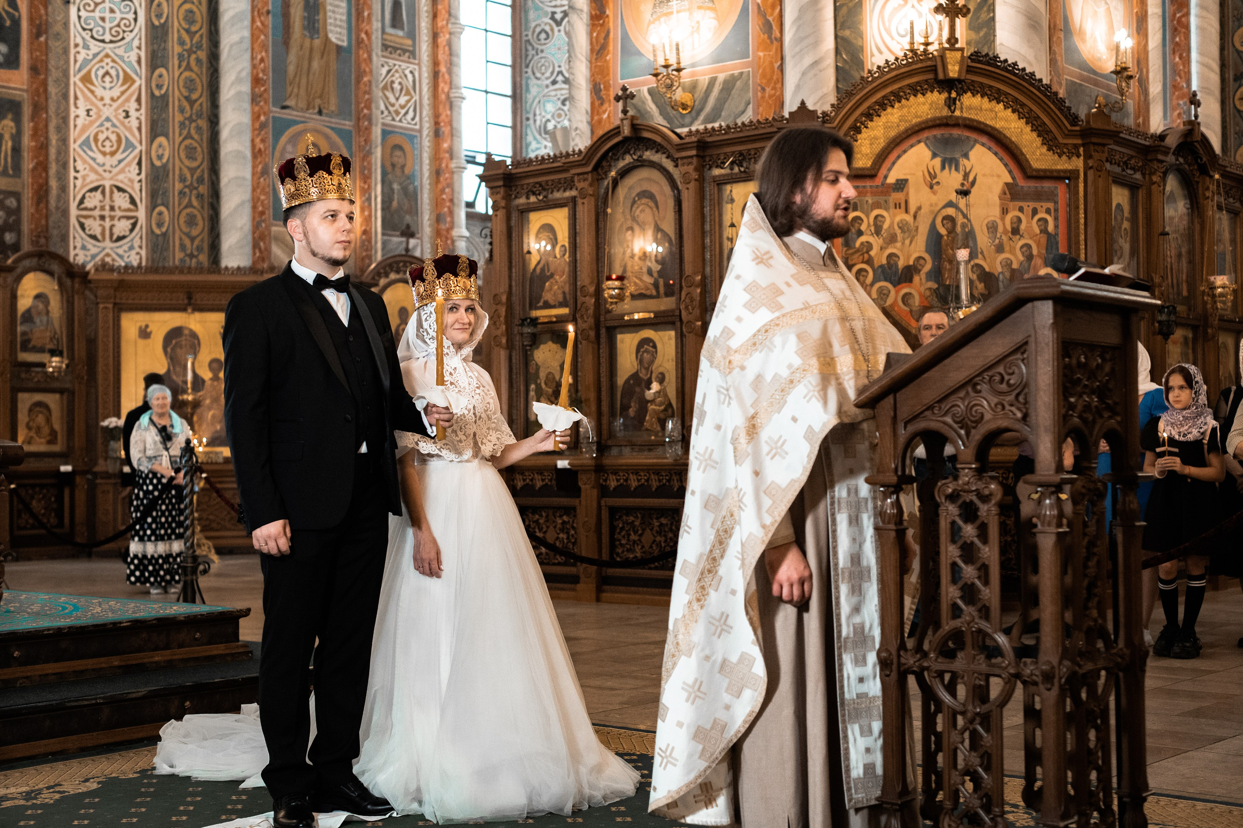 Венчание в соборе Александра Невского Нижний Новгород. Фотограф на крещение и венчание в Нижнем Новгороде.Свадебный Фотограф