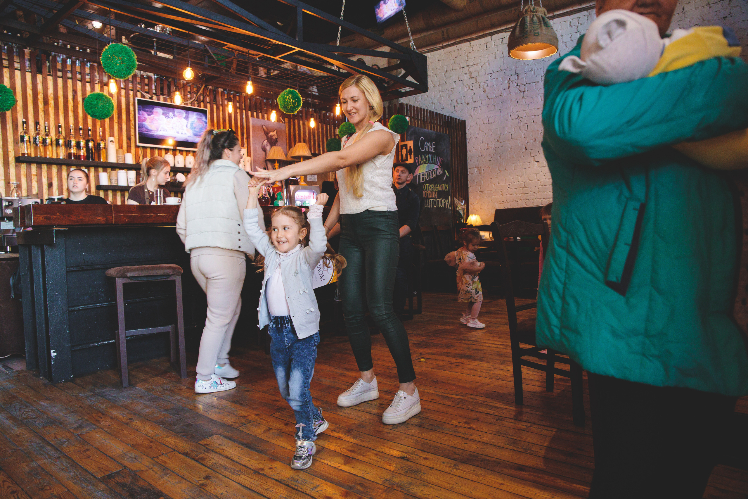 Годовщина кафе «тепло». Сайт фотографа Марина Ефанова