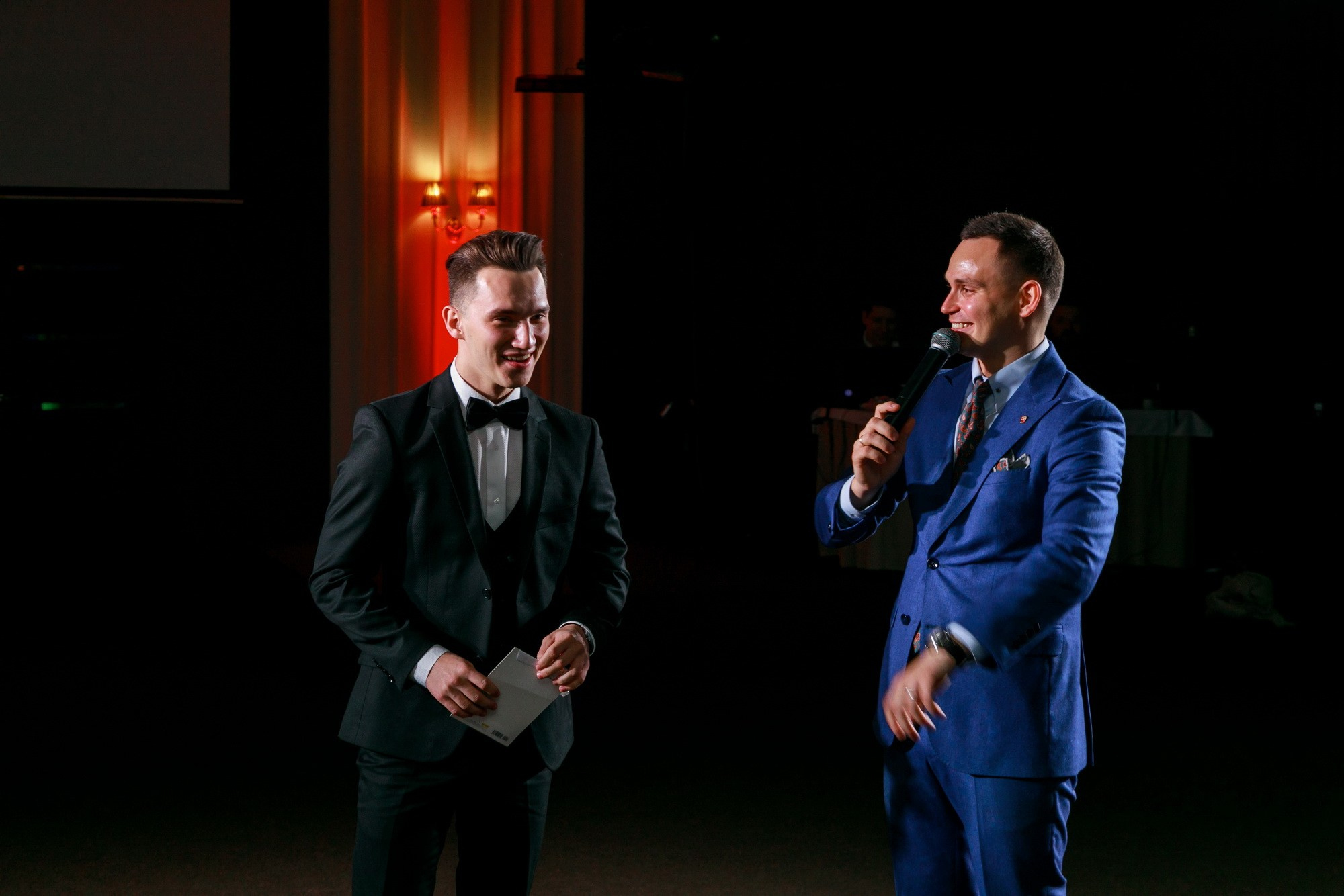 Свадьба с огоньком. Фотограф крещение венчание в Петербурге! Помогает подобрать храм и посоветовал душевного батюшку в СПб