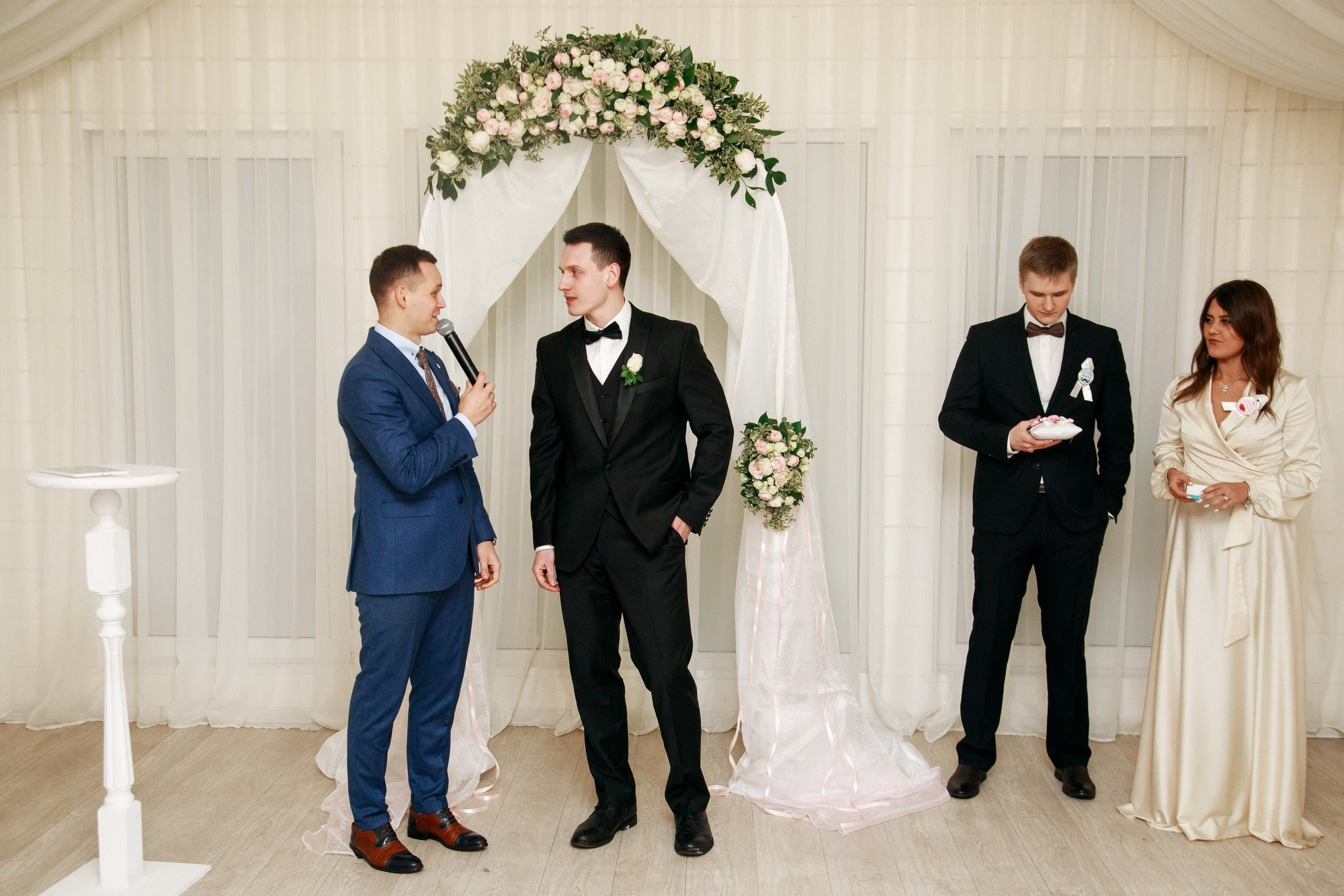 Свадьба с огоньком. Фотограф крещение венчание в Петербурге! Помогает подобрать храм и посоветовал душевного батюшку в СПб