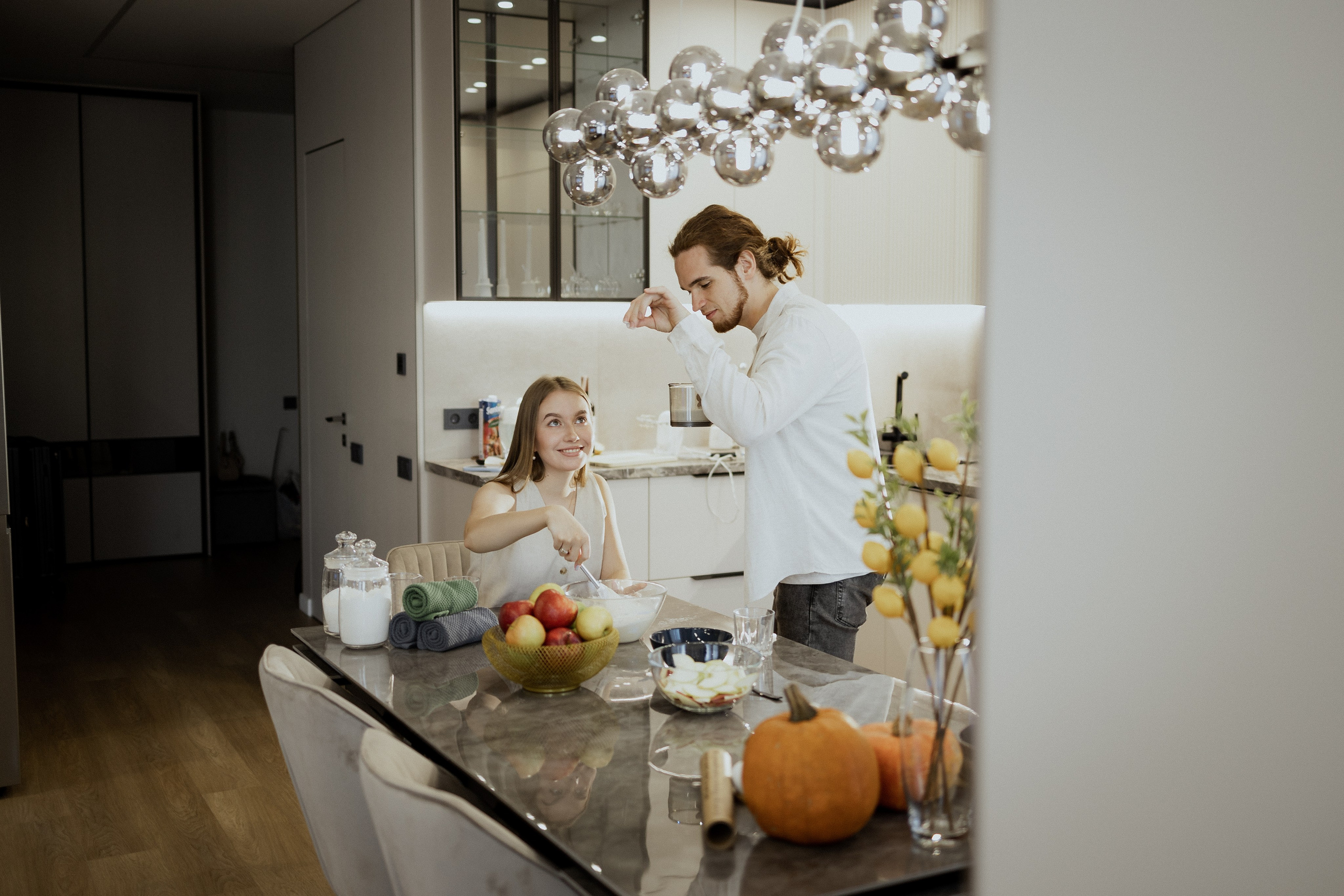 Юлия и Владимир | LoveStory. Фотограф Челябинск Эвелина Ганага, съемка для бизнеса и маркетплейсов