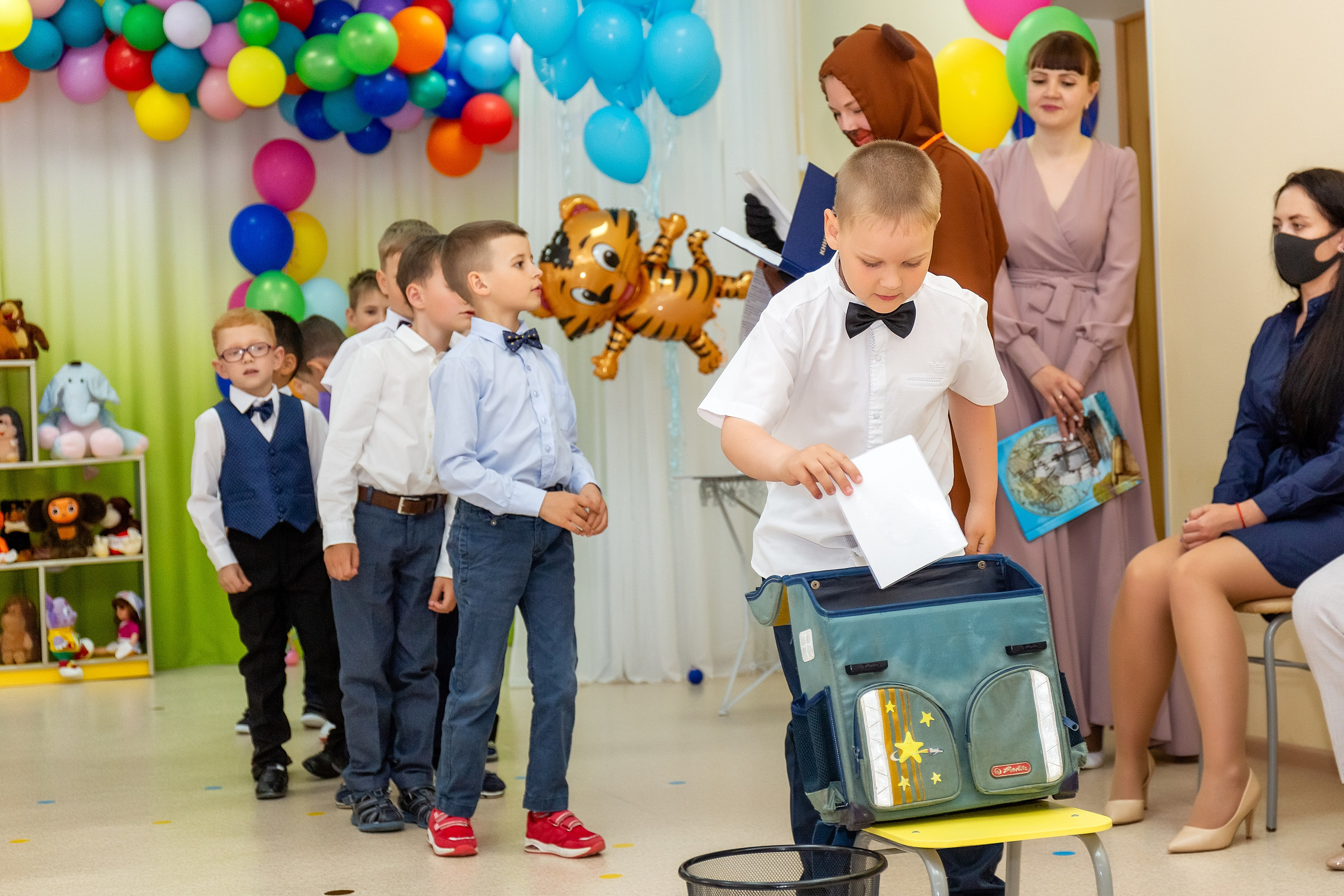 Выпускной. Детский сад «Тигрёнок». Стильный выпускной альбом Владивосток фотограф Вероника Мигачева