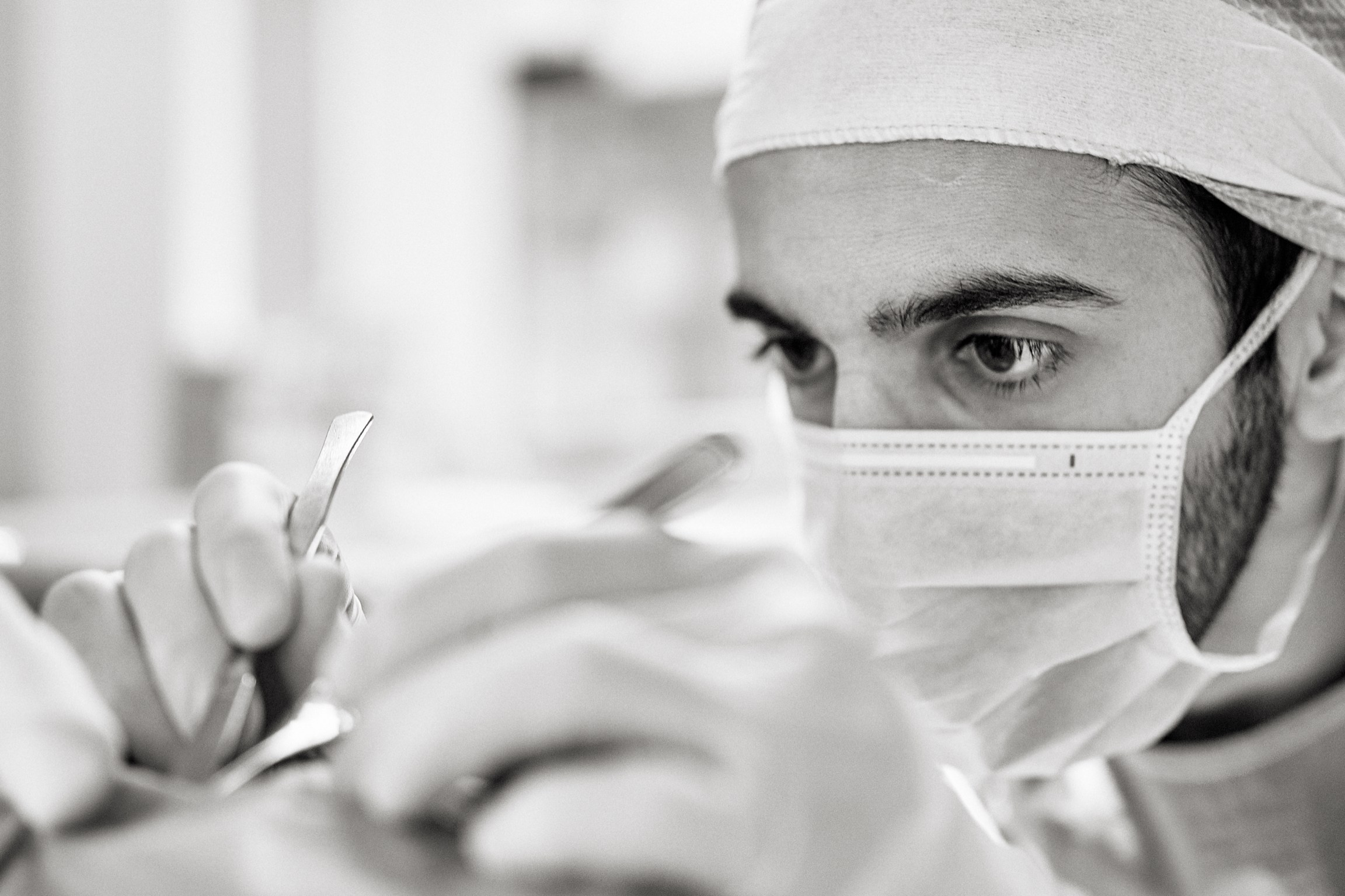 Пластический хирург