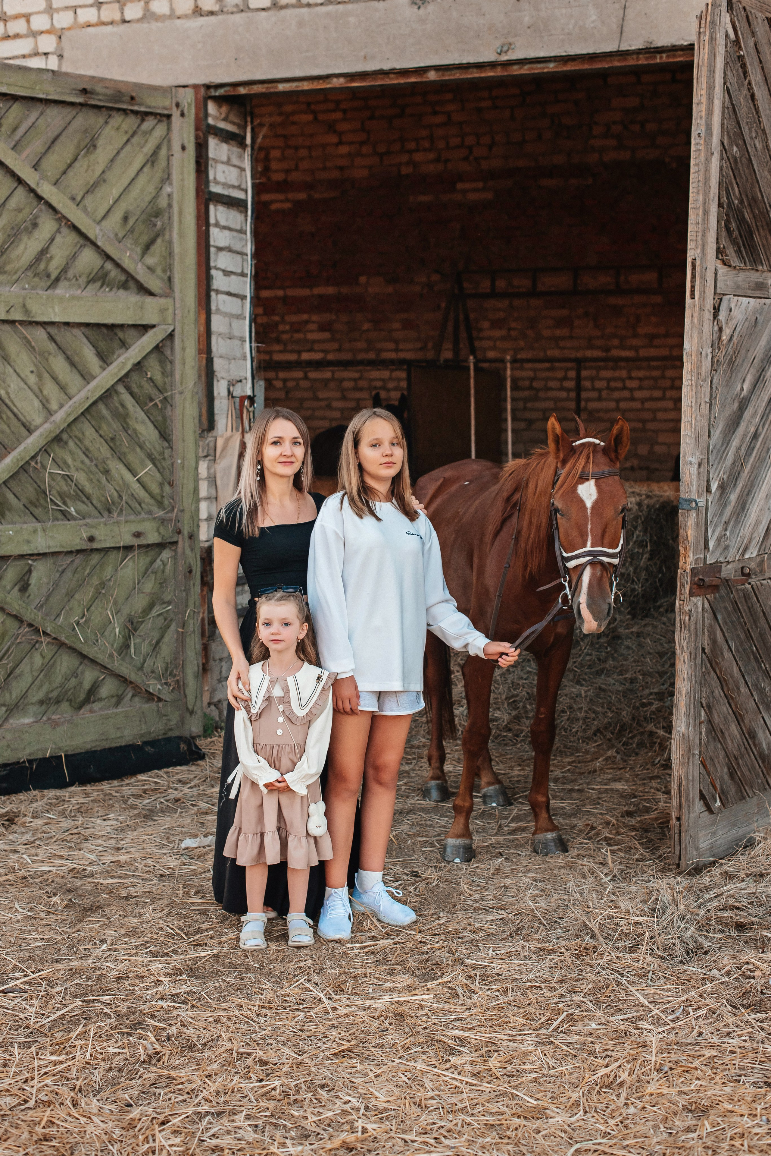 Ирина в Садках. Детский и семейный фотограф выпускной альбом Приморско-Ахтарск