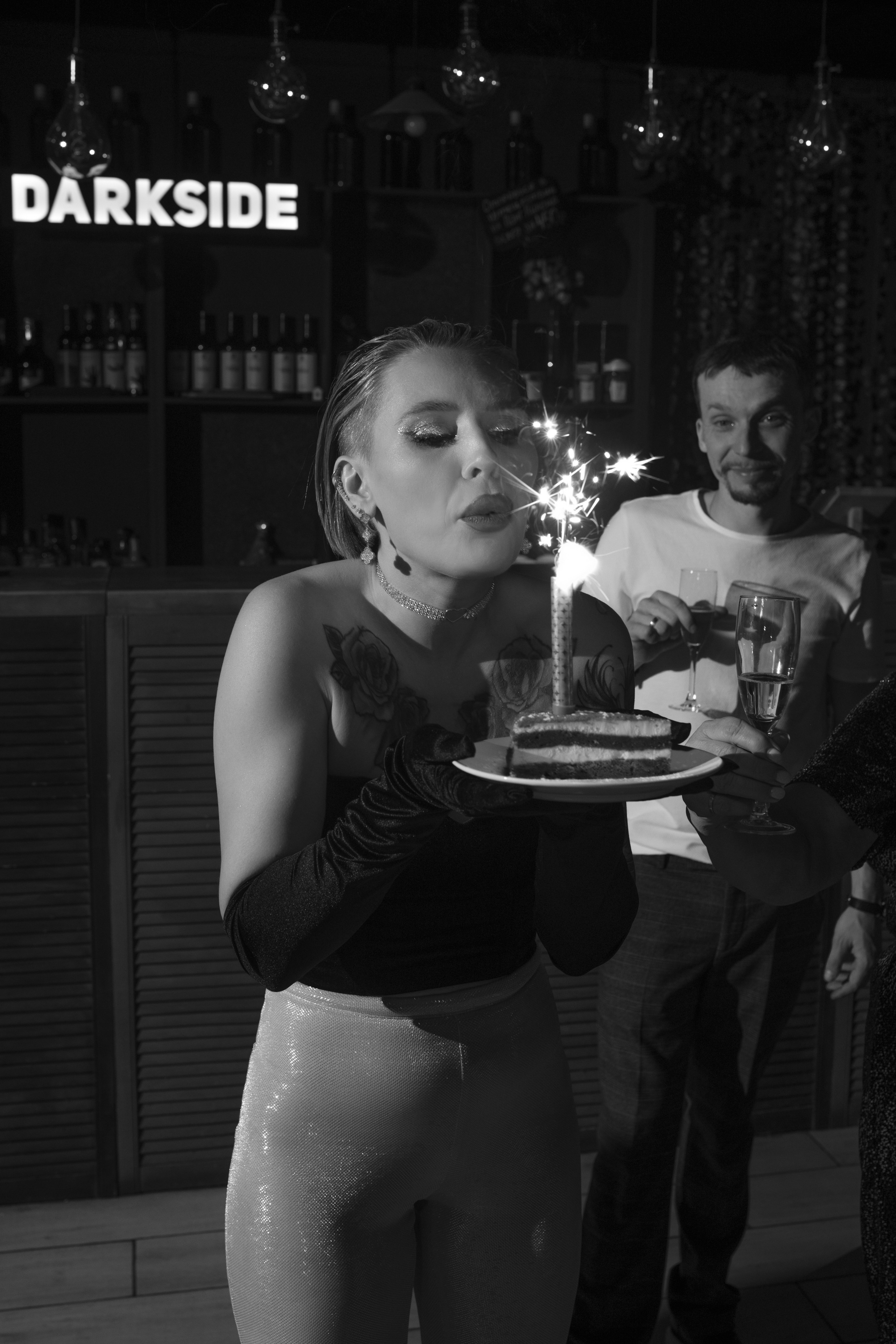 День рождения Томы — Let`s Talk Bar. Свадебный фотограф Екатеринбург/Челябинск — Любовь Волохова