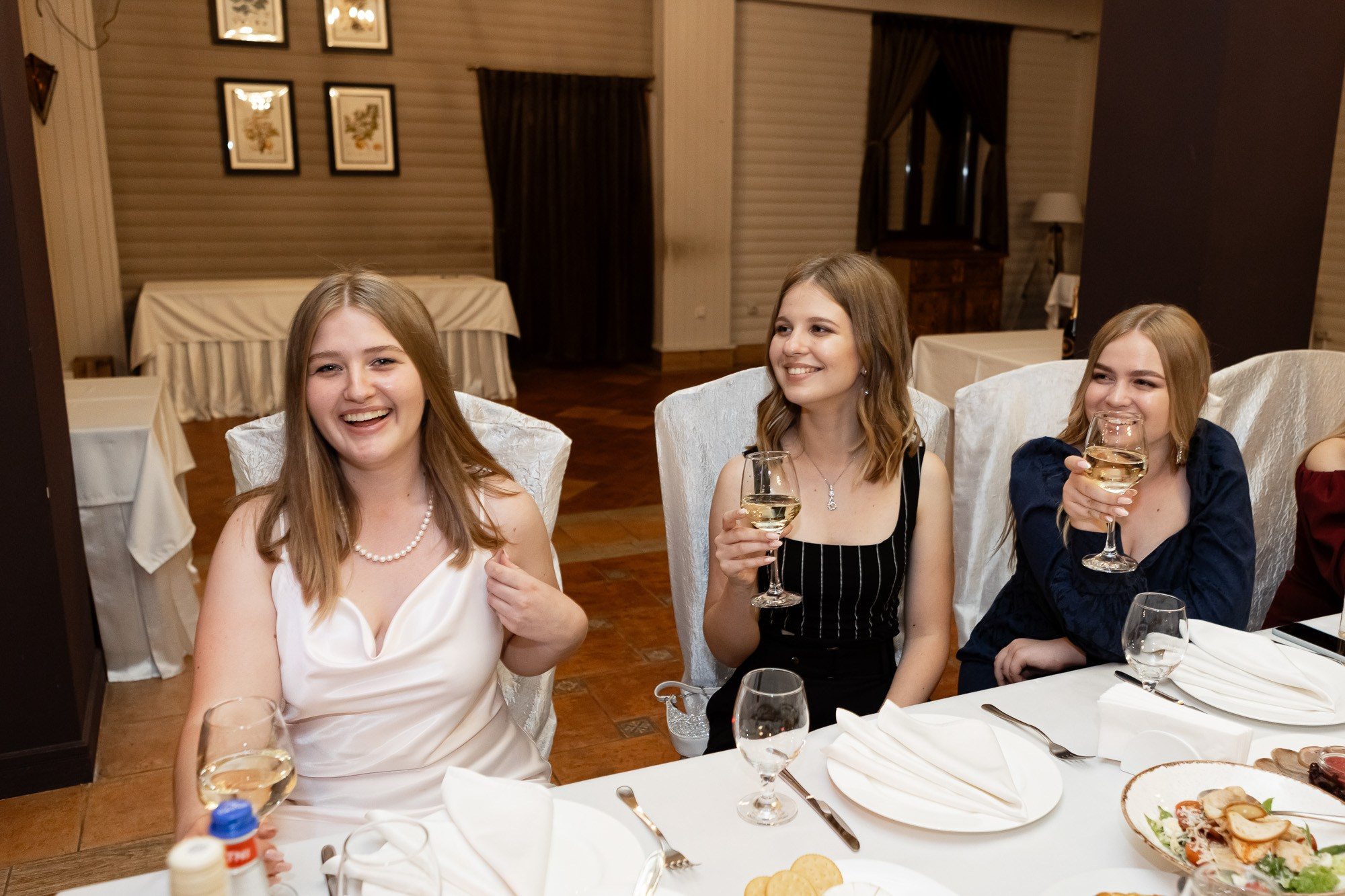 Фотосъёмка выпускного в школе. Свадебный фотограф, фотосъемка в Крыму, Севастополе, Симферополе, Ялте