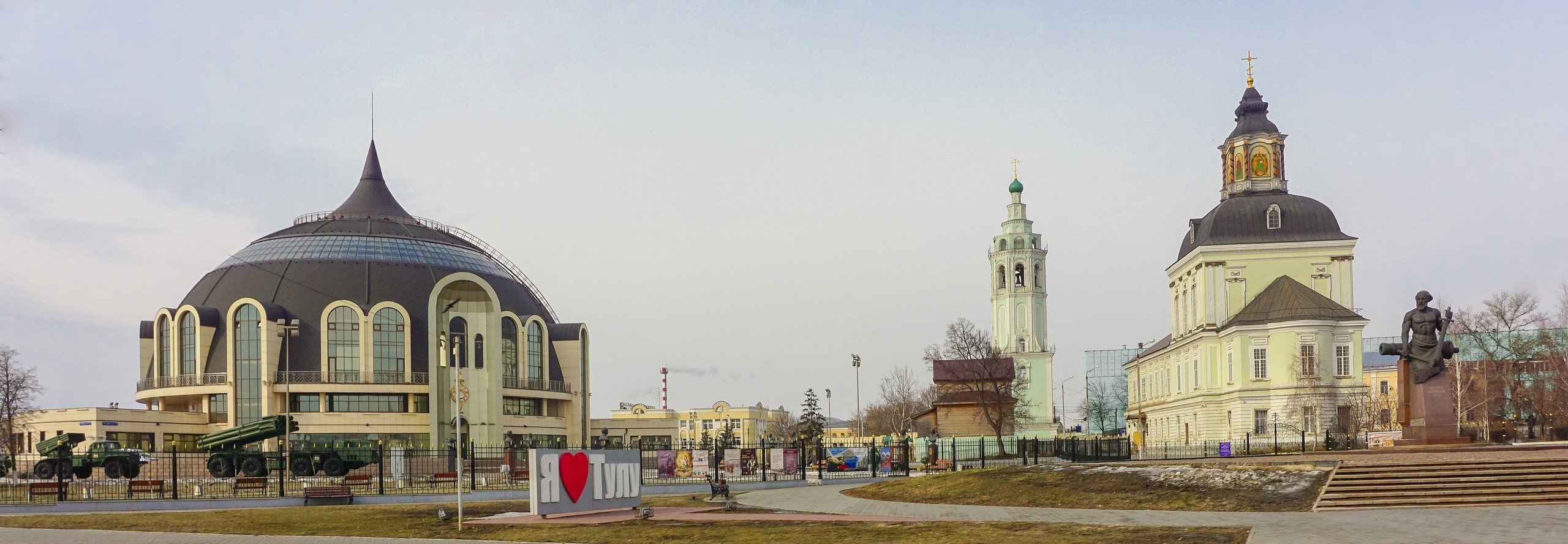 Музей оружия, набережная Упы, памятник Тульскому Левше. Фотограф в Туле Крупский АнДРей. Фотостудия «КАДР71» в Туле