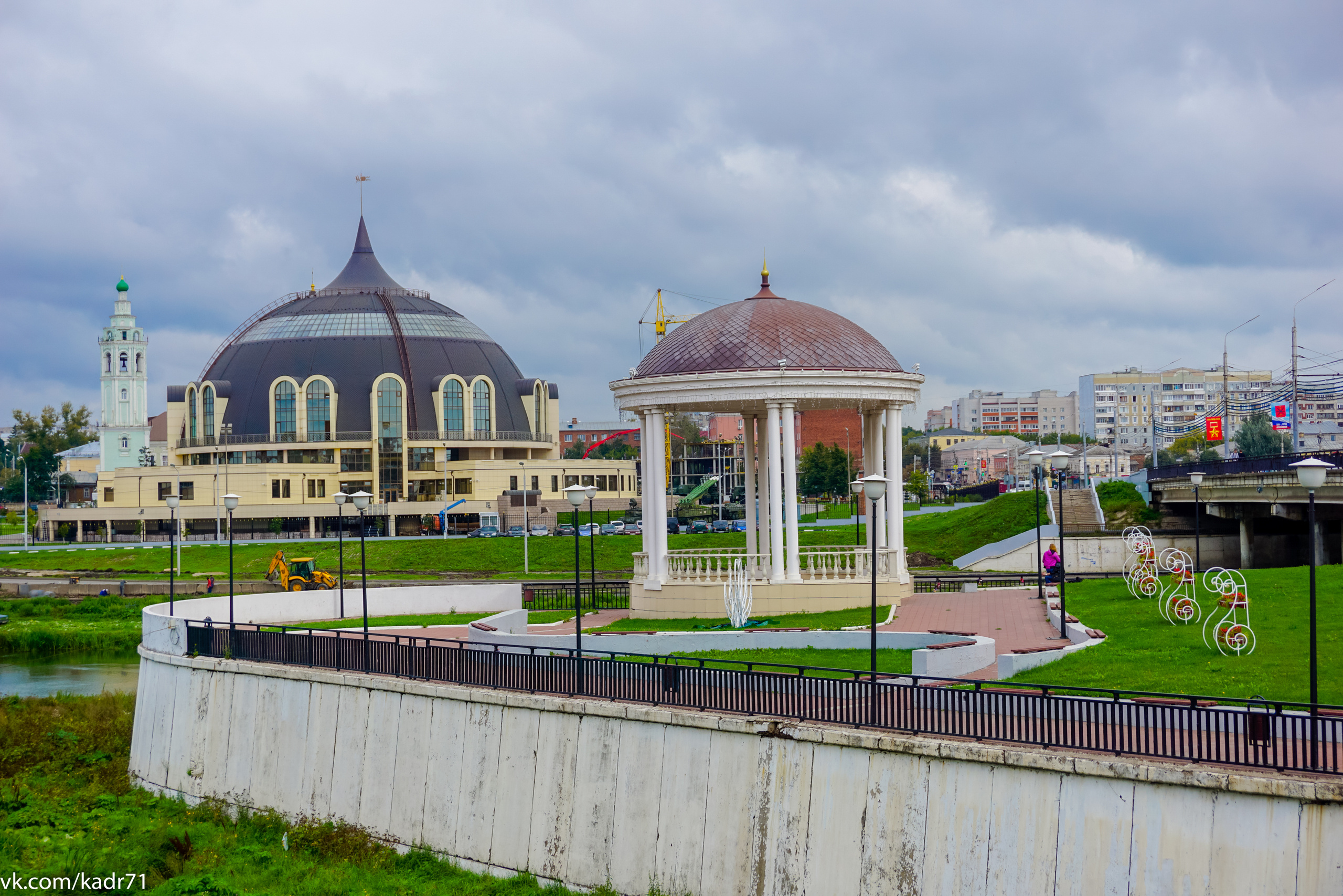 Музей оружия, набережная Упы, памятник Тульскому Левше. Фотограф в Туле Крупский АнДРей. Фотостудия «КАДР71» в Туле