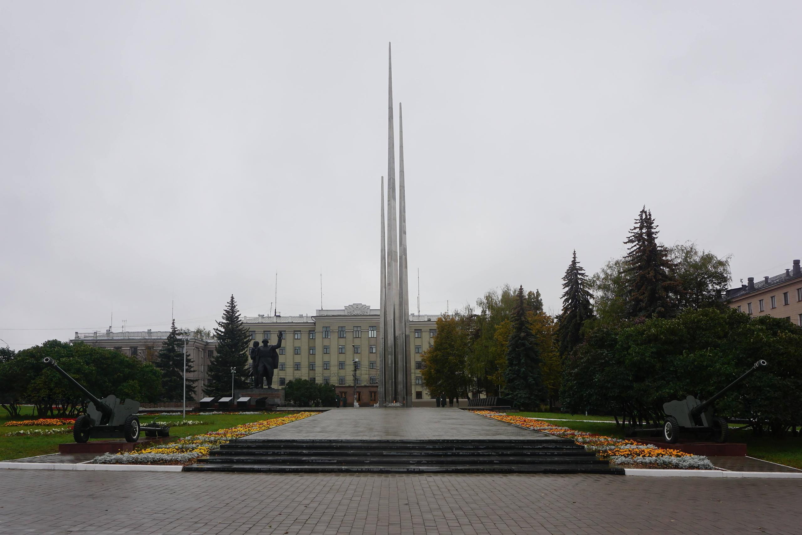 Мемориал «Три Штыка» на «Площади Победы» в г. Тула. Фотограф в Туле Крупский АнДРей. Фотостудия «КАДР71» в Туле