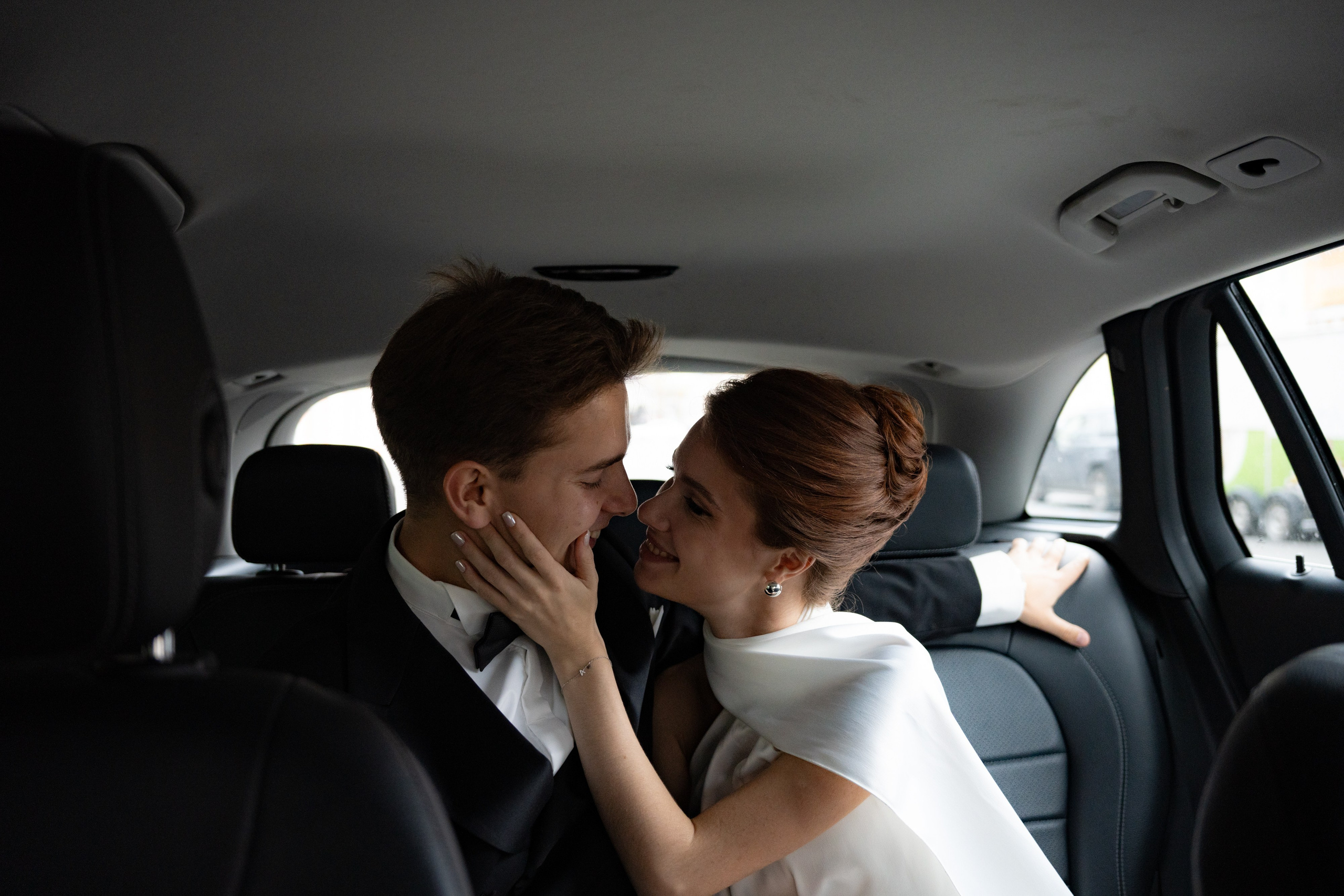 Свадебная съемка на закате. Свадебный фотограф Александр Невский в Санкт-Петербурге