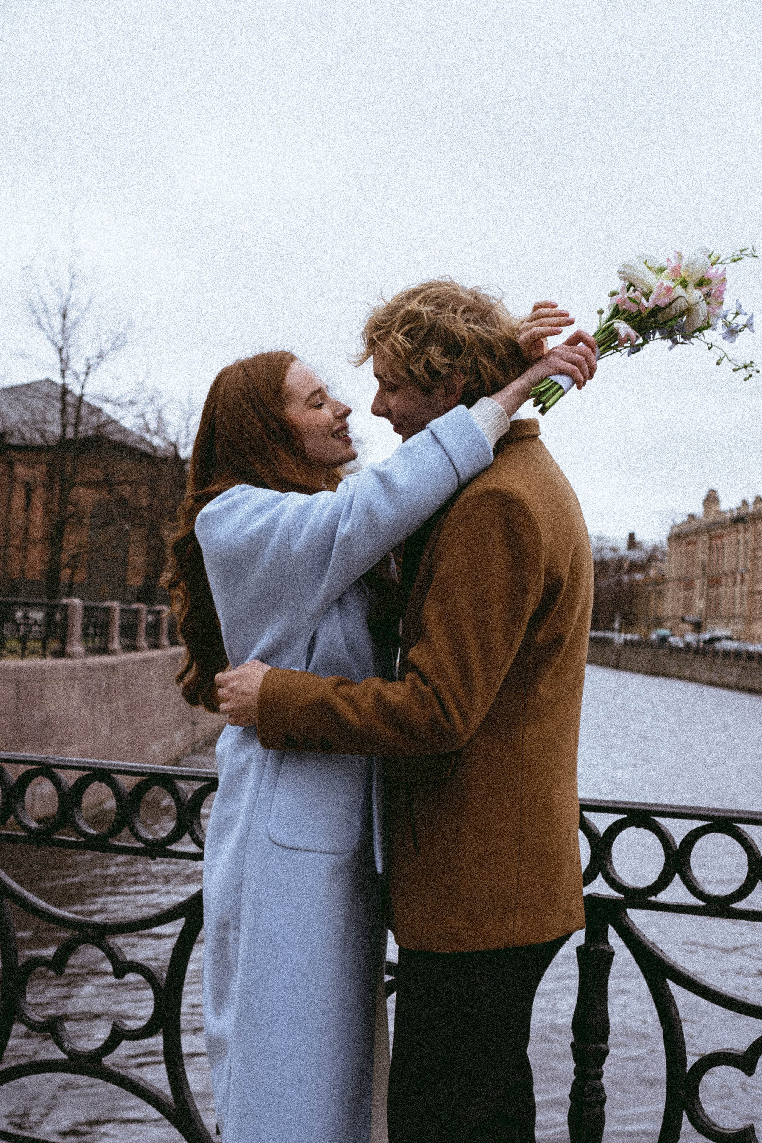 СВАДЕБНАЯ ПРОГУЛКА ПО ПЕТРОГРАДКЕ ВЕСНОЙ (ФОТОСЕССИИЯ ПАРЫ СВАДЕБНАЯ). Профессиональный фотограф, Санкт-Петербург — Виктория Богомолова