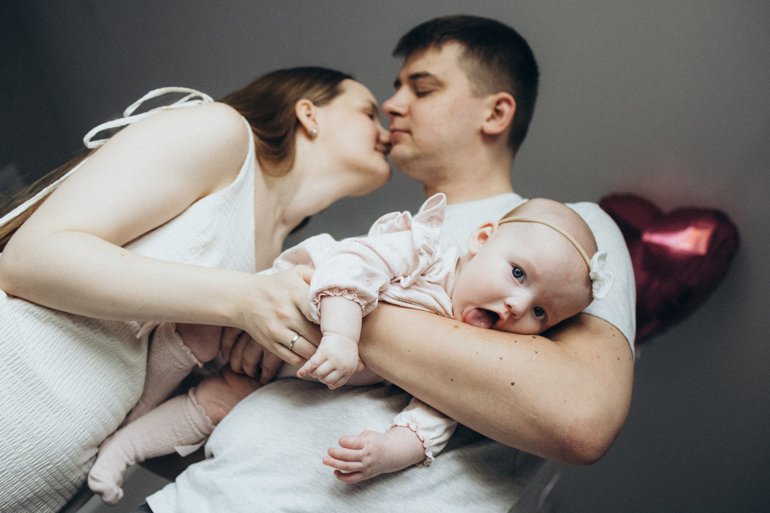 Домашняя съемка с ребенком до 1 года. Семейный фотограф в Минске — Алина Тиханович