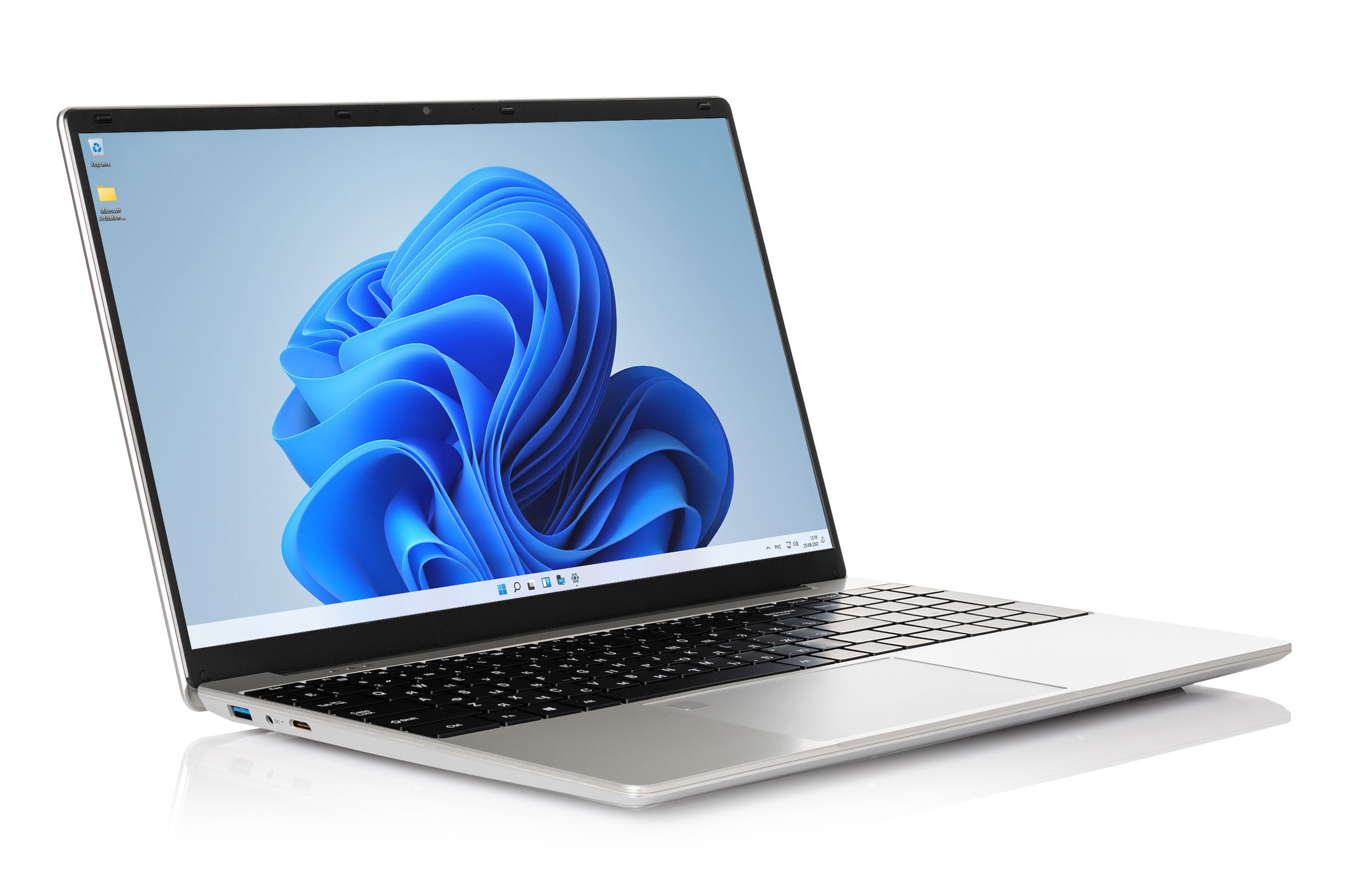 Ноутбук под углом 45 градусов | Фото для маркетплейса