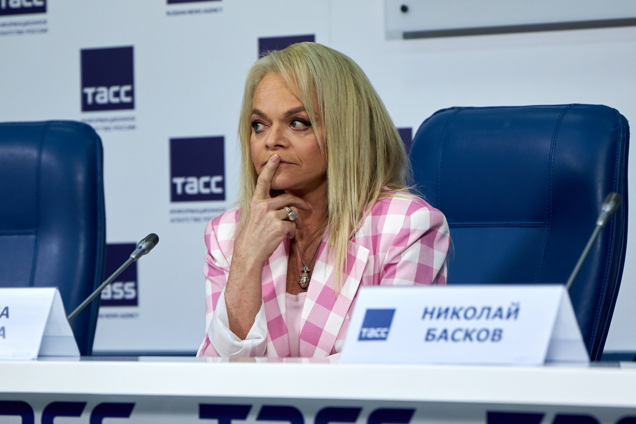 Конференция 50 ЛЕТ НА СЦЕНЕ. ЮБИЛЕЙНЫЙ КОНЦЕРТ ЛАРИСЫ ДОЛИНОЙ. Репортажный, семейный и студийный фотограф в Москве Демин Алексей