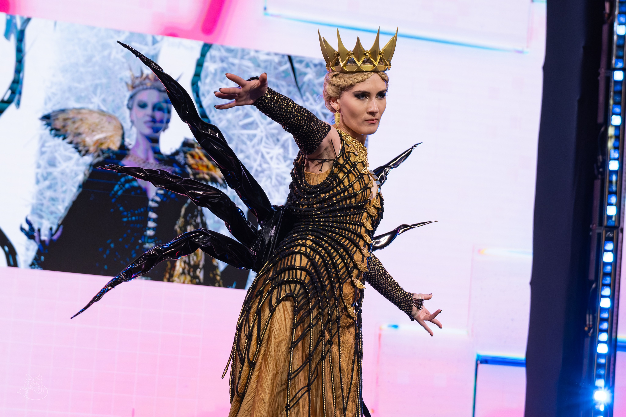 Сцена РЭД ЭКСПО 2024. Косплей фотограф