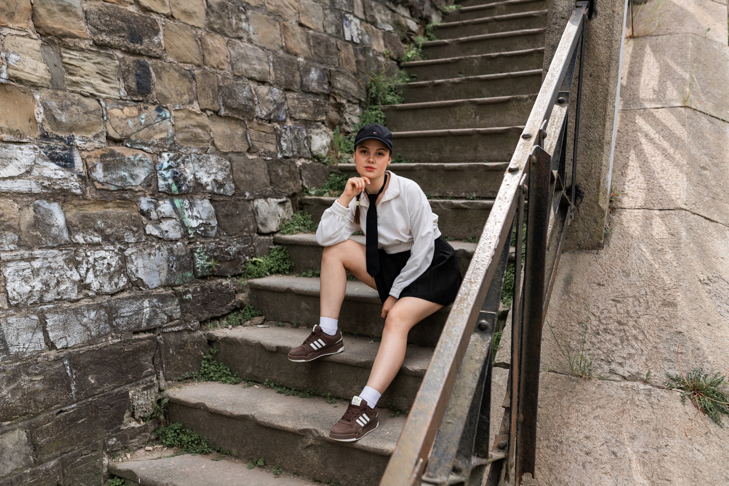 Треугольники. Рисунки тенями. Полина. Июнь 2025. Фотограф Пермь. Свадьбы. Семья и дети, школа, д. сад. Фотокниги