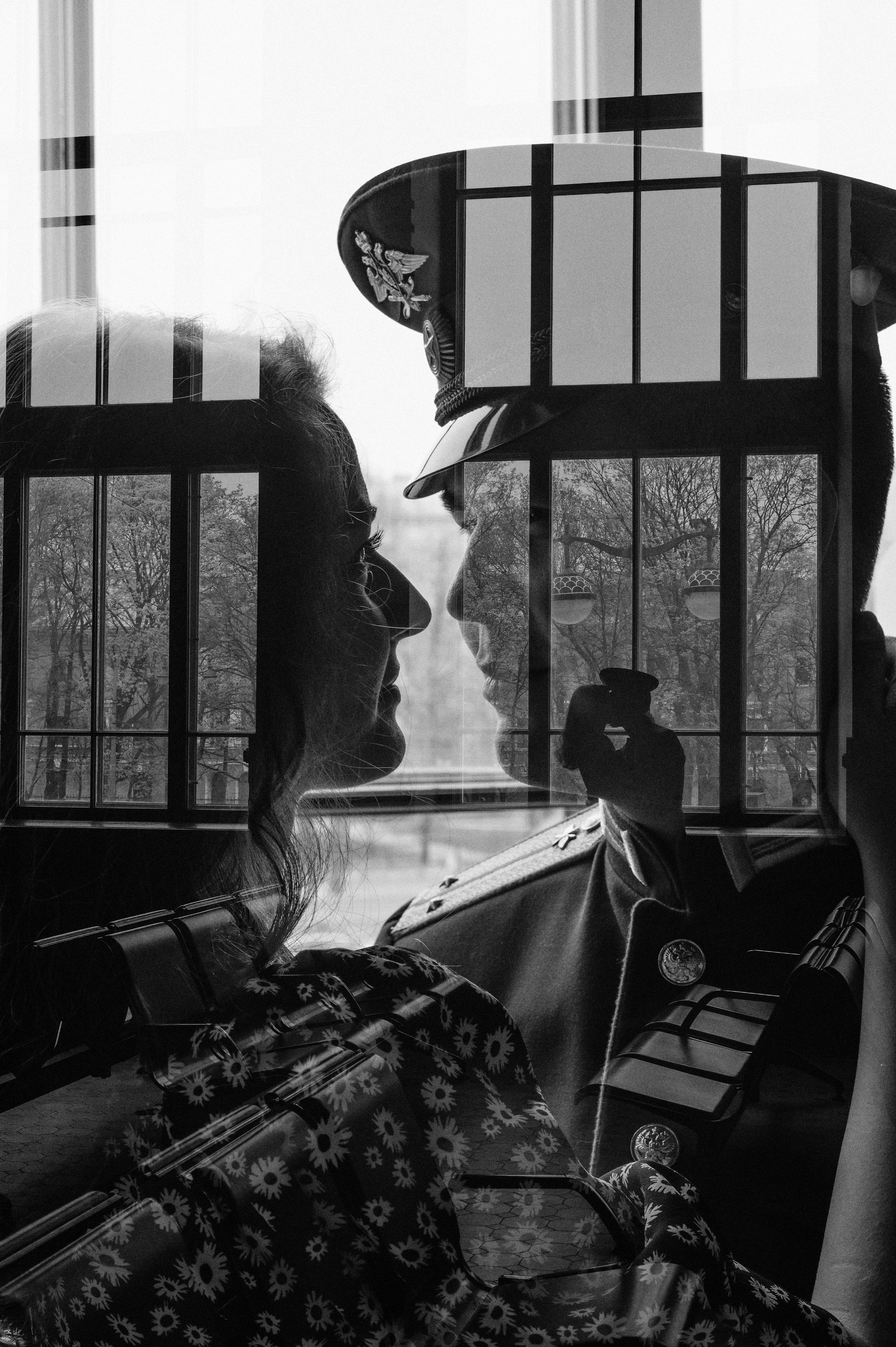 Love story на вокзале. Анастасия и Азамат. Семейный и свадебный фотограф в Санкт-Петербурге Яна