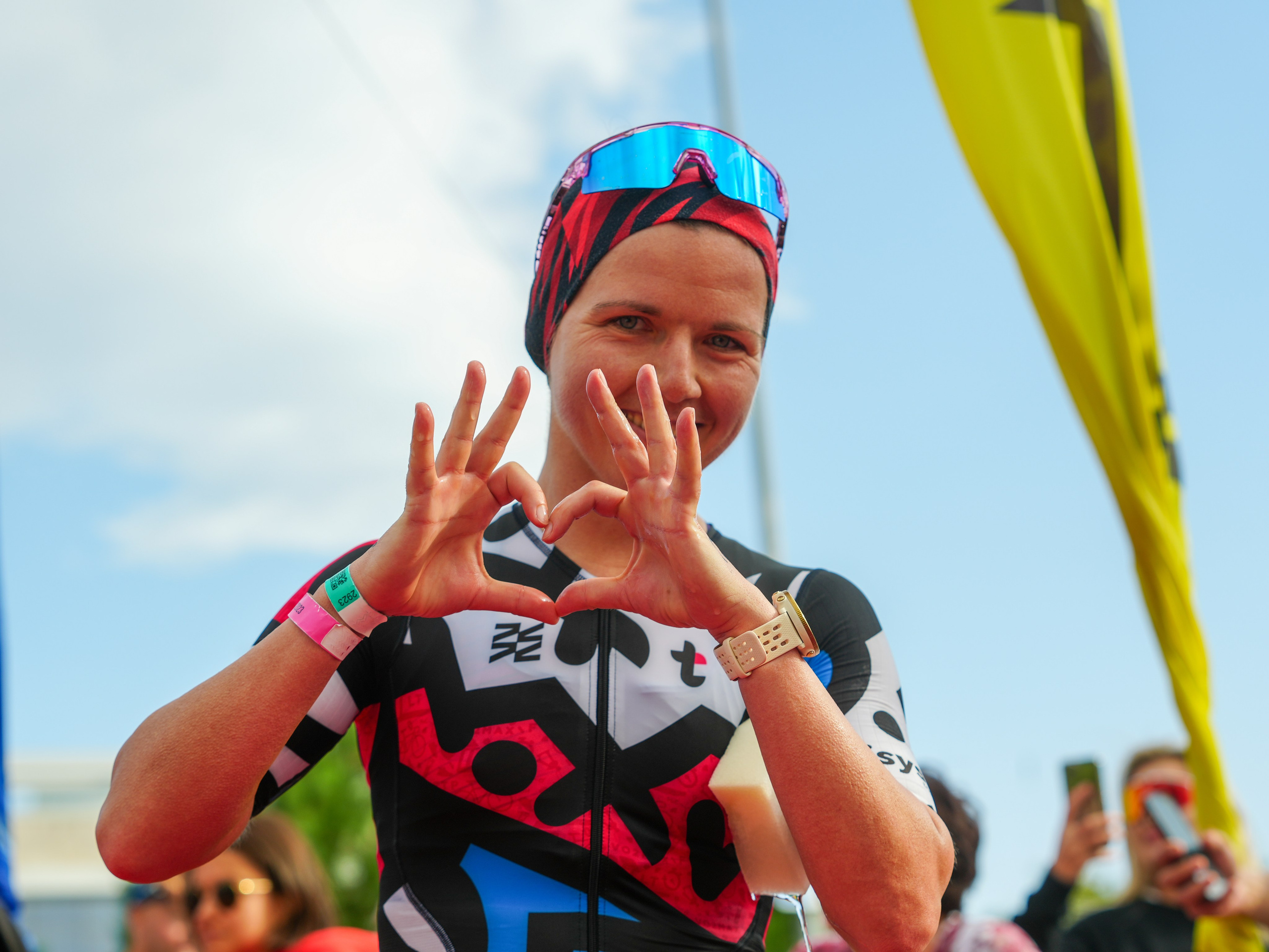 Фотоотчет партнерской интеграции для компании TELE2 на фестивале Ironstar. Репортажный фотограф в Красной Поляне и Сочи Павлюченко Екатерина