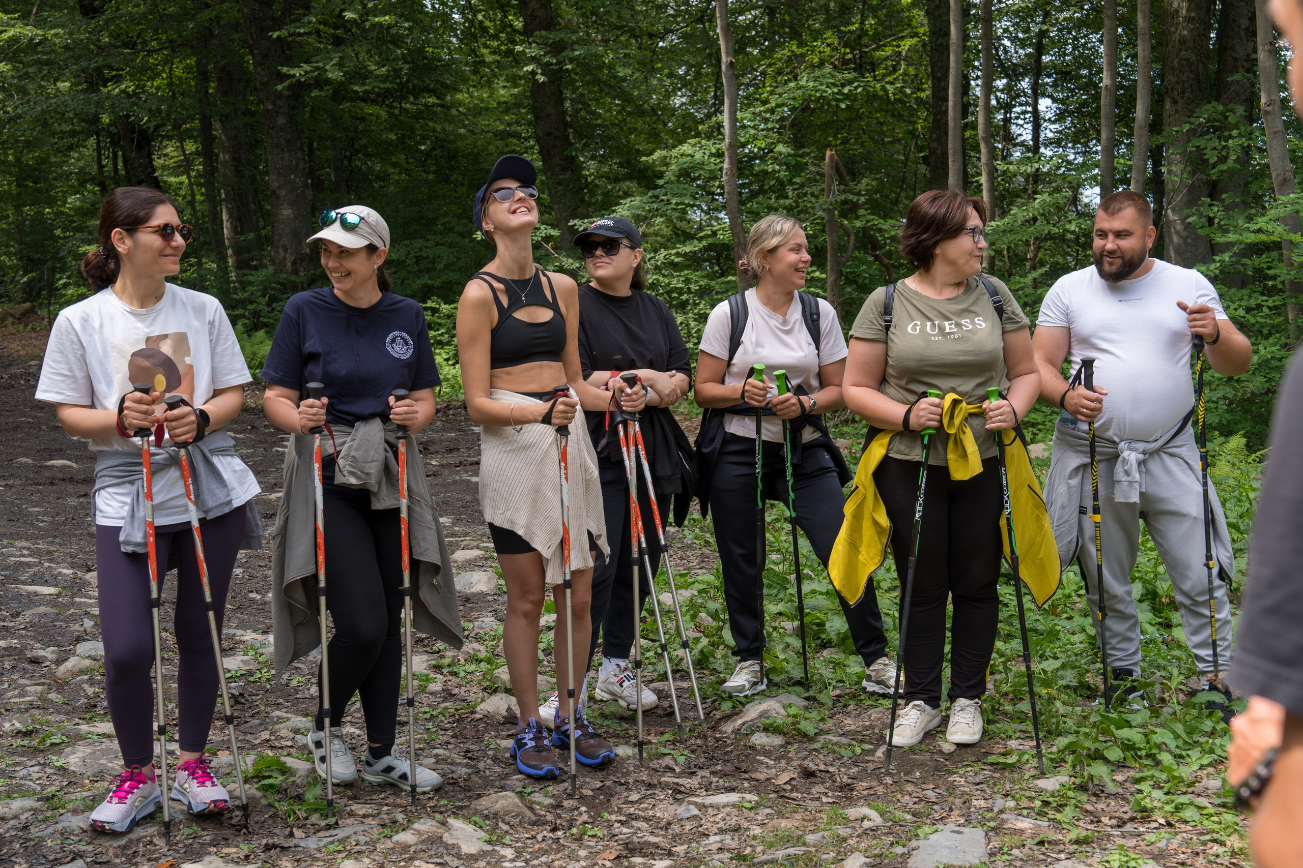 MICE мероприятие для компании «Доставка морем»: хайкинг к Ачипсинским водопадам. Репортажный фотограф в Красной Поляне и Сочи Павлюченко Екатерина