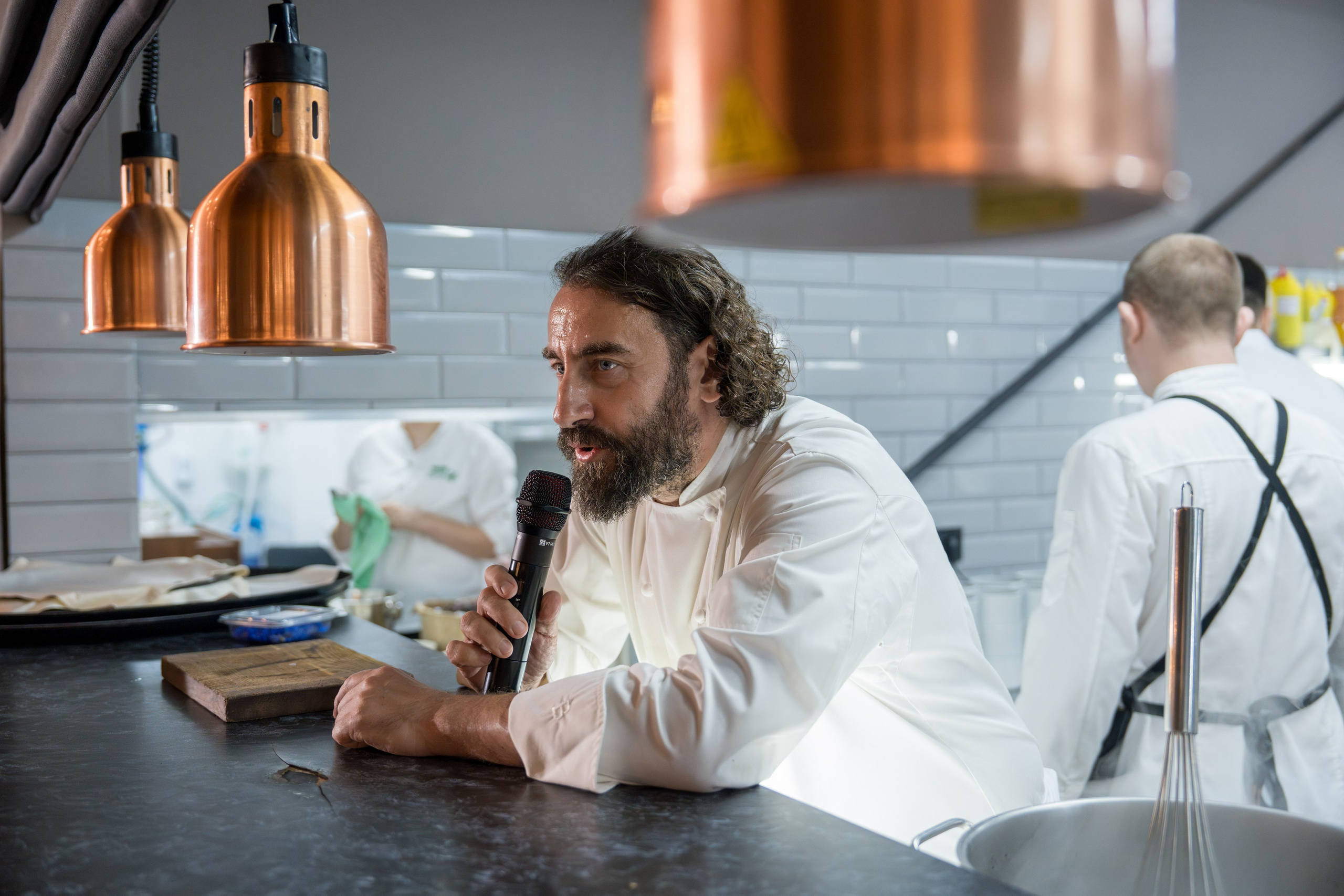 Гастрономический ужин «Лесная Италия» с Мирко Дзаго в ресторане RiverSide. Репортажный фотограф в Красной Поляне и Сочи Павлюченко Екатерина