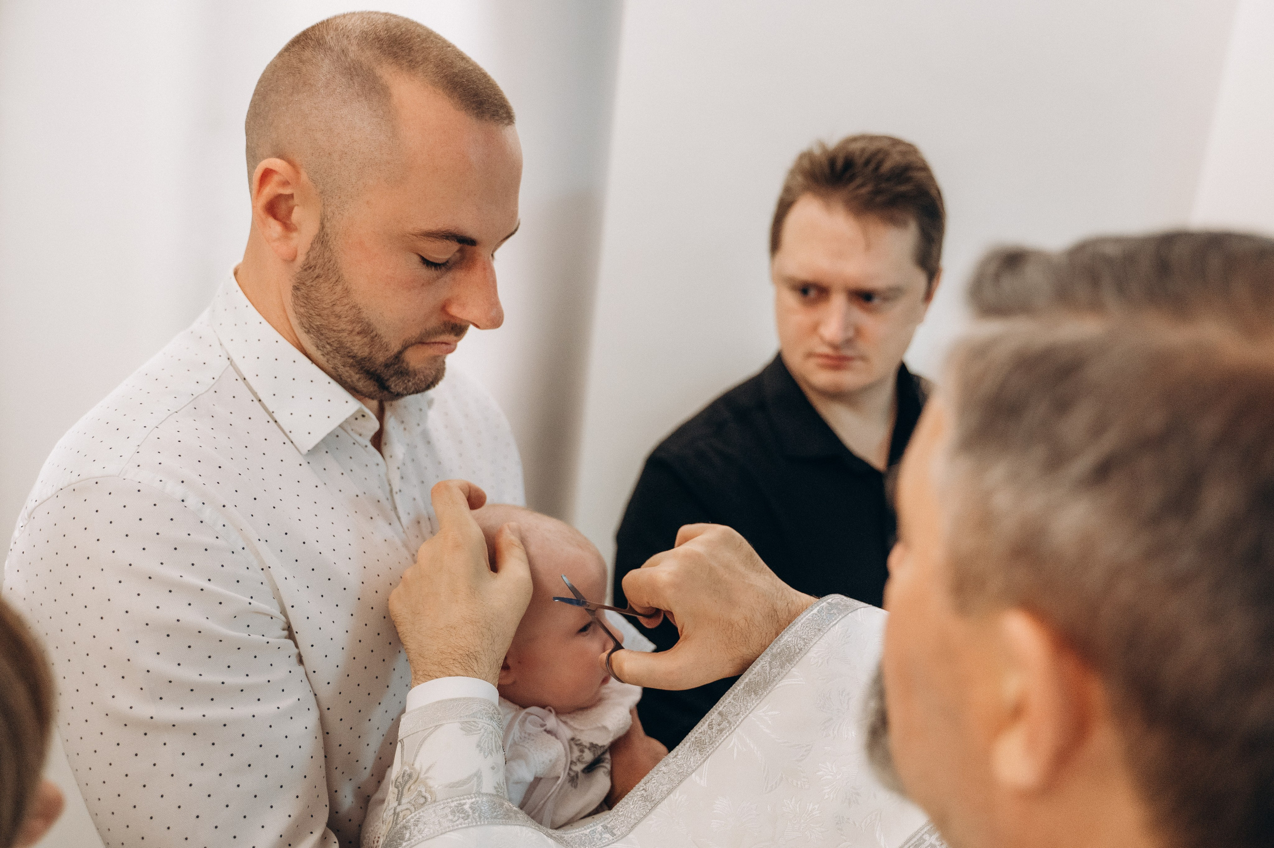 Крещение Тимура (Храм Святой Троицы). Семейный фотограф в Минске Дарья Дреко