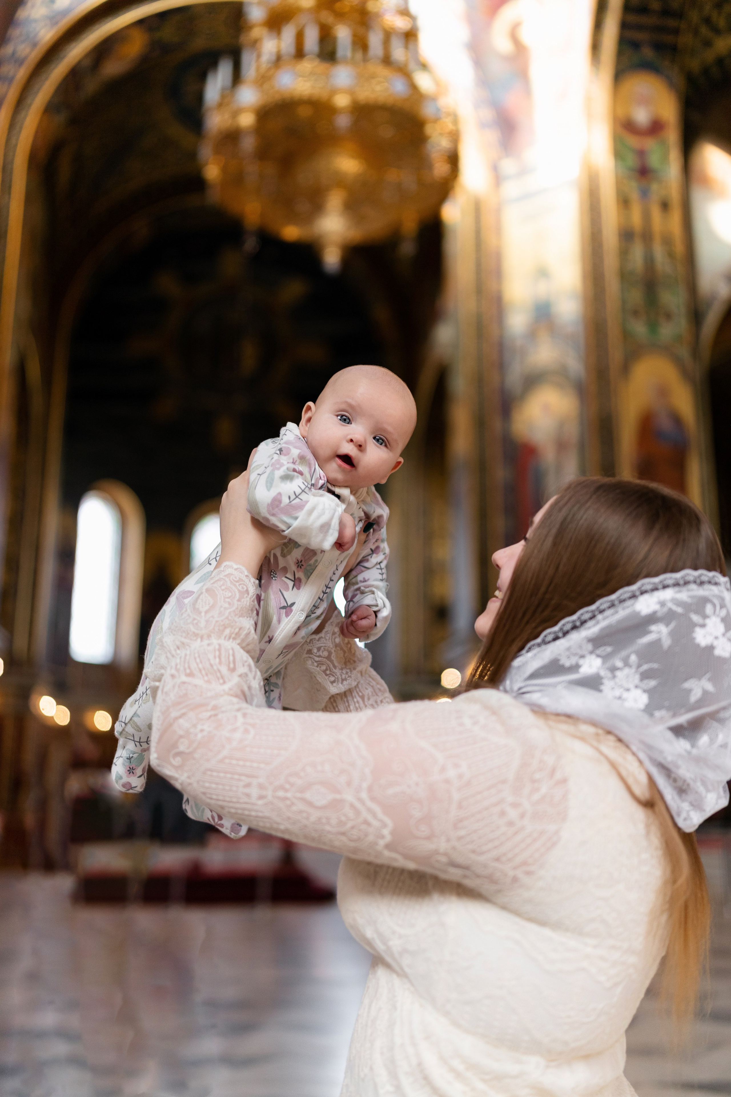 Крещение Миланы в Соборе Вознесения Господня Новочеркасск. Анастасия Безуглова- свадебный фотограф в Таганроге
