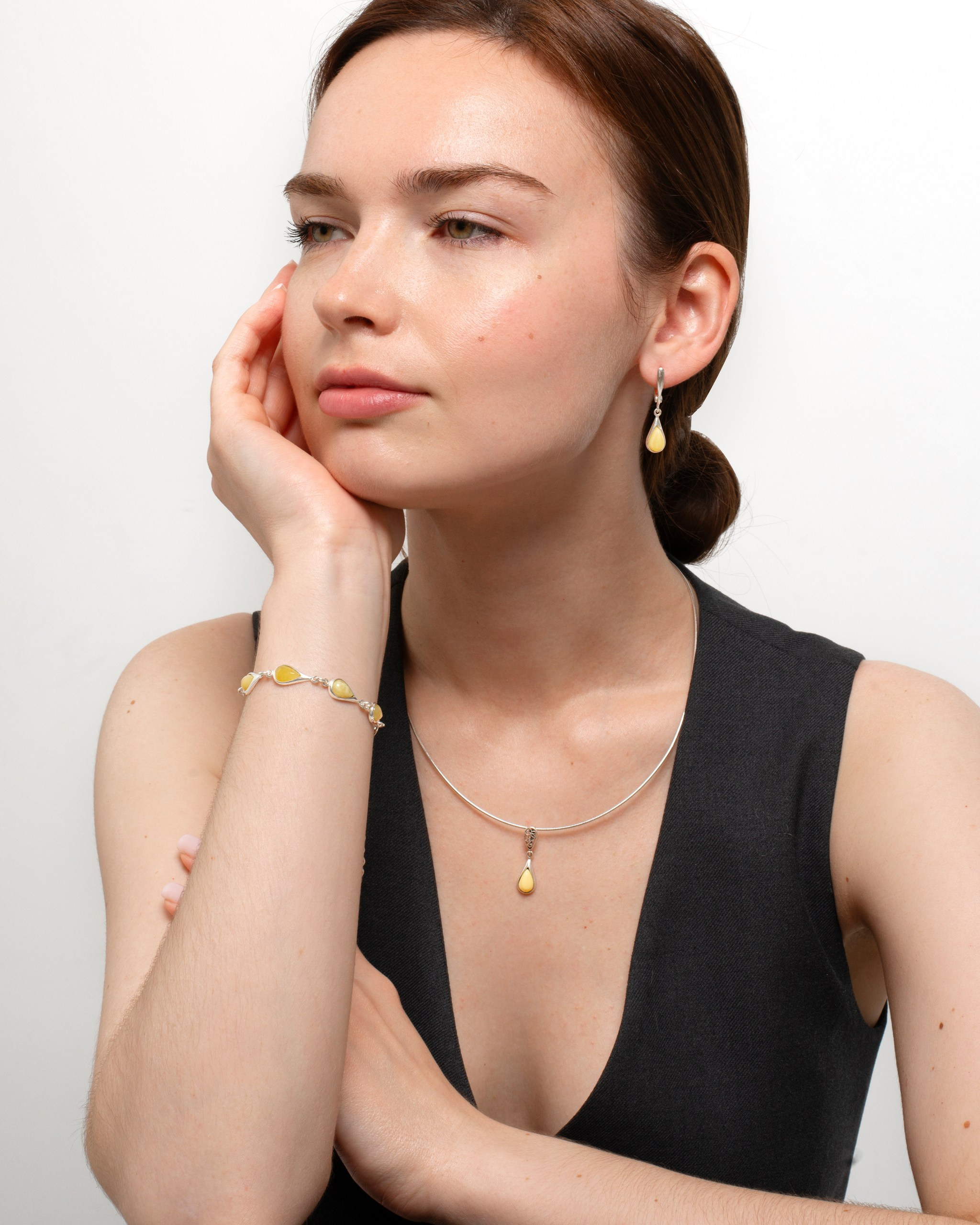 Съемка янтаря и украшений. Предметный и фуд-фотограф в Калининграде Надя Николаева