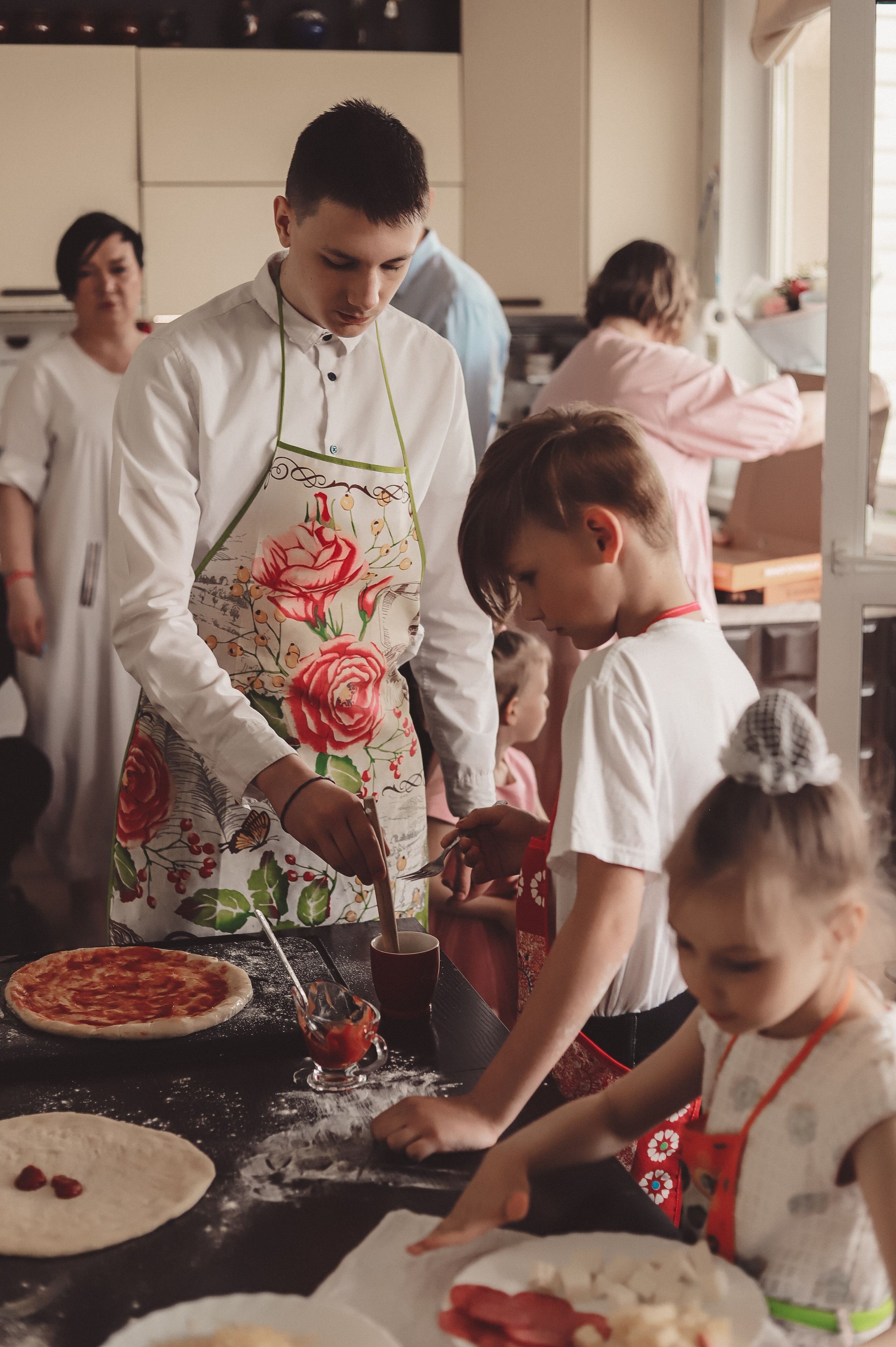 Домашняя фотосессия - Большая красивая семья летом. Семейный и женский фотограф Кемерово Мария Степ