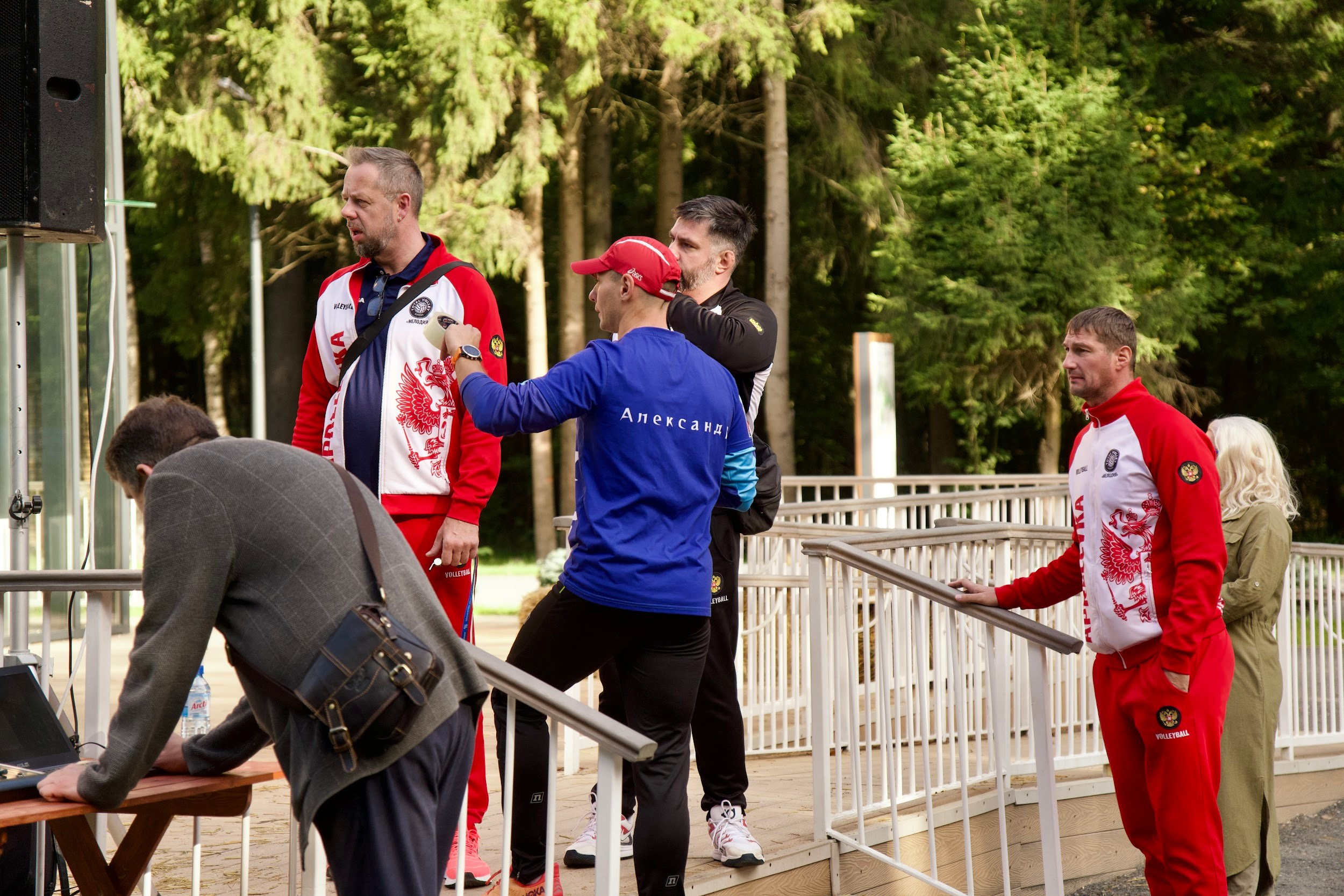 Забег в парке «Дубки». Кафе «БЕЛКА НАШЕПТАЛА». Ну оооочень концептуальное кафе