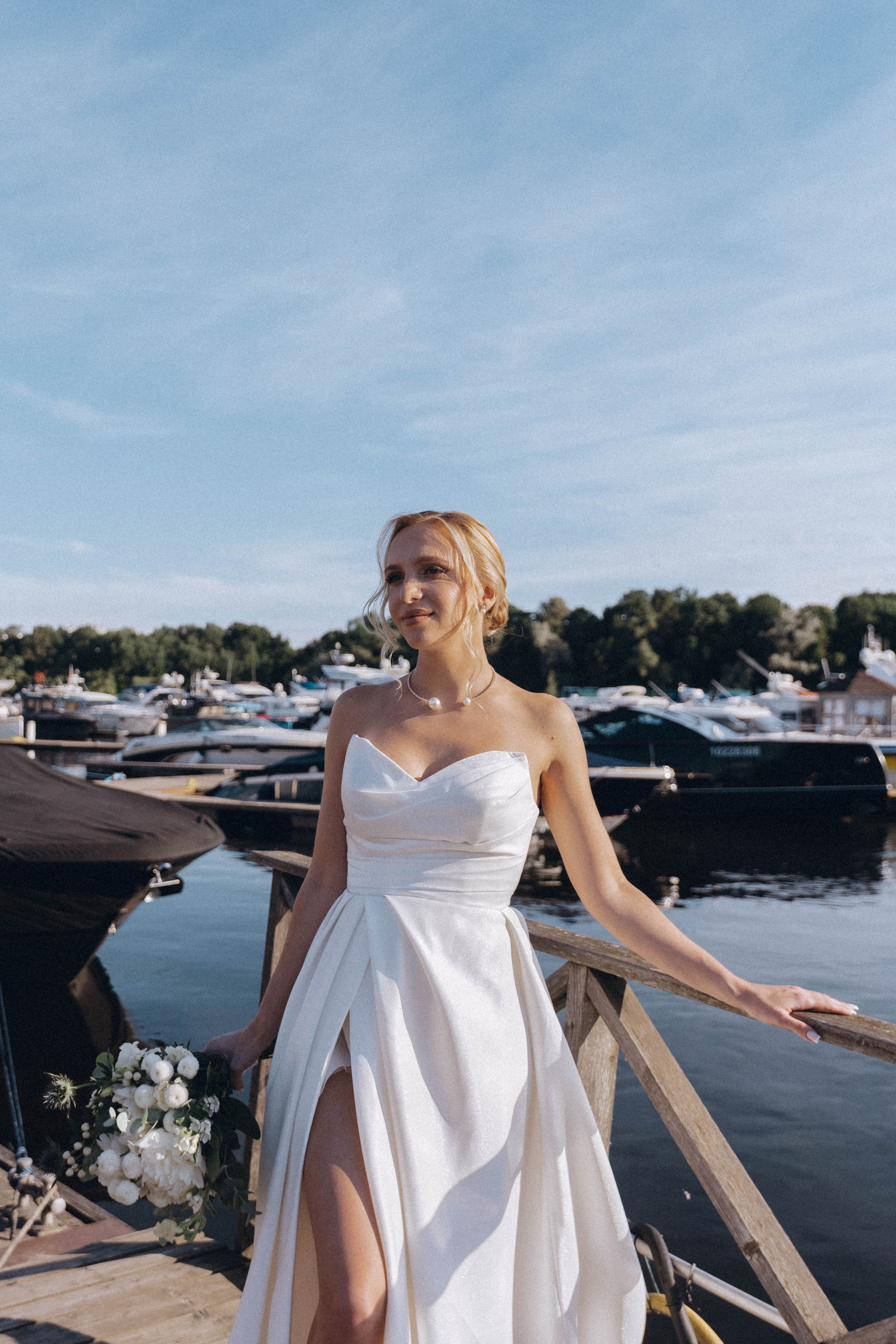 СВАДЕНБНАЯ СЬЕМКА НА КАТЕРЕ ПО КАНАЛАМ САНКТ-ПЕТЕРБУРГА И В АКВАТОРИИ НЕВЫ. Профессиональный фотограф, Санкт-Петербург — Виктория Богомолова