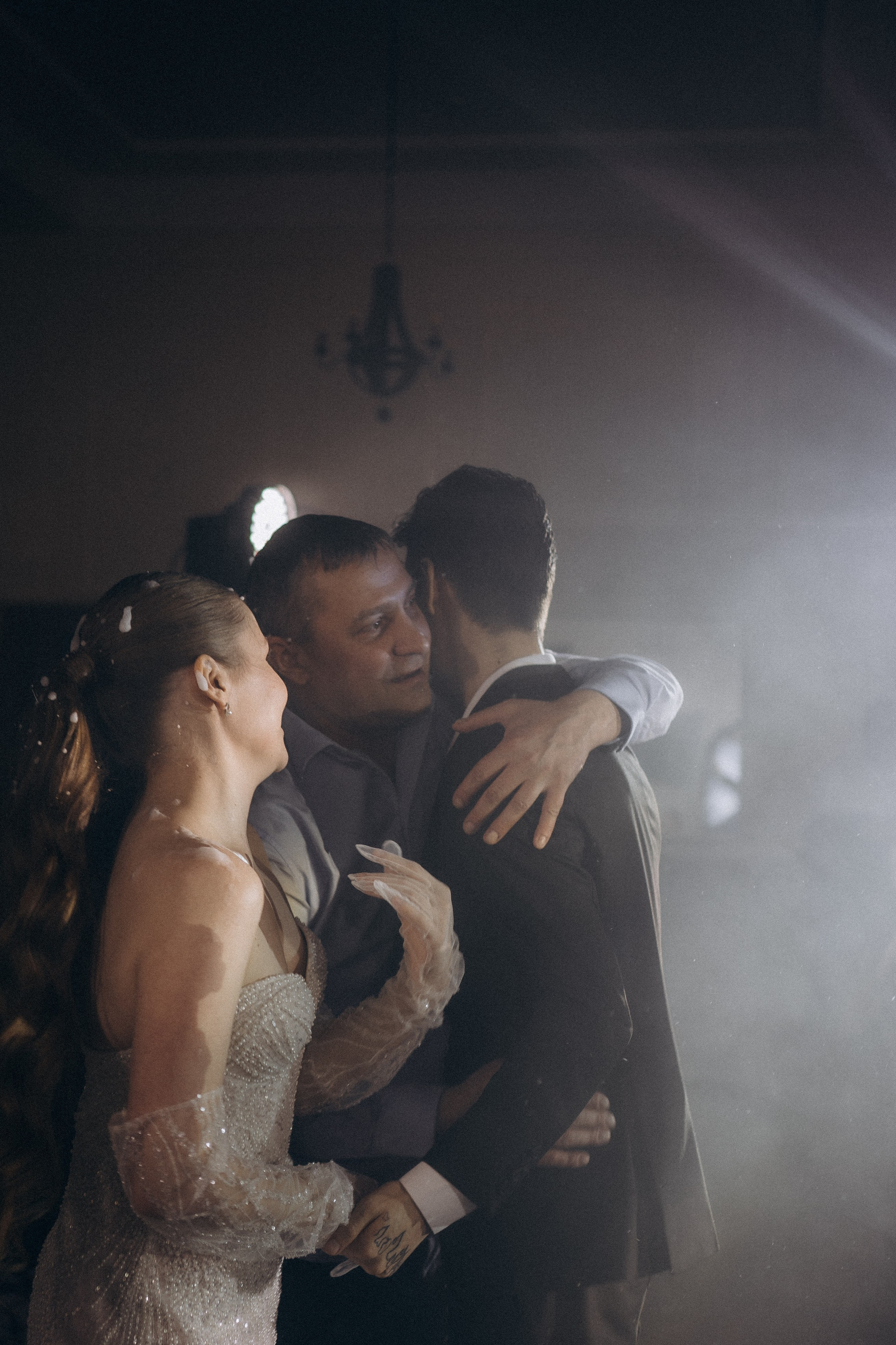 СВАДЕБНАЯ СЬЕМКА СБОРОВ В ОТЕЛЕ И ВЫЕЗД НА ЦЕРЕМОНИЮ (СНЯТО В СИБИРЕ В НИЖНЕВАРТОВСКЕ). Профессиональный фотограф, Санкт-Петербург — Виктория Богомолова