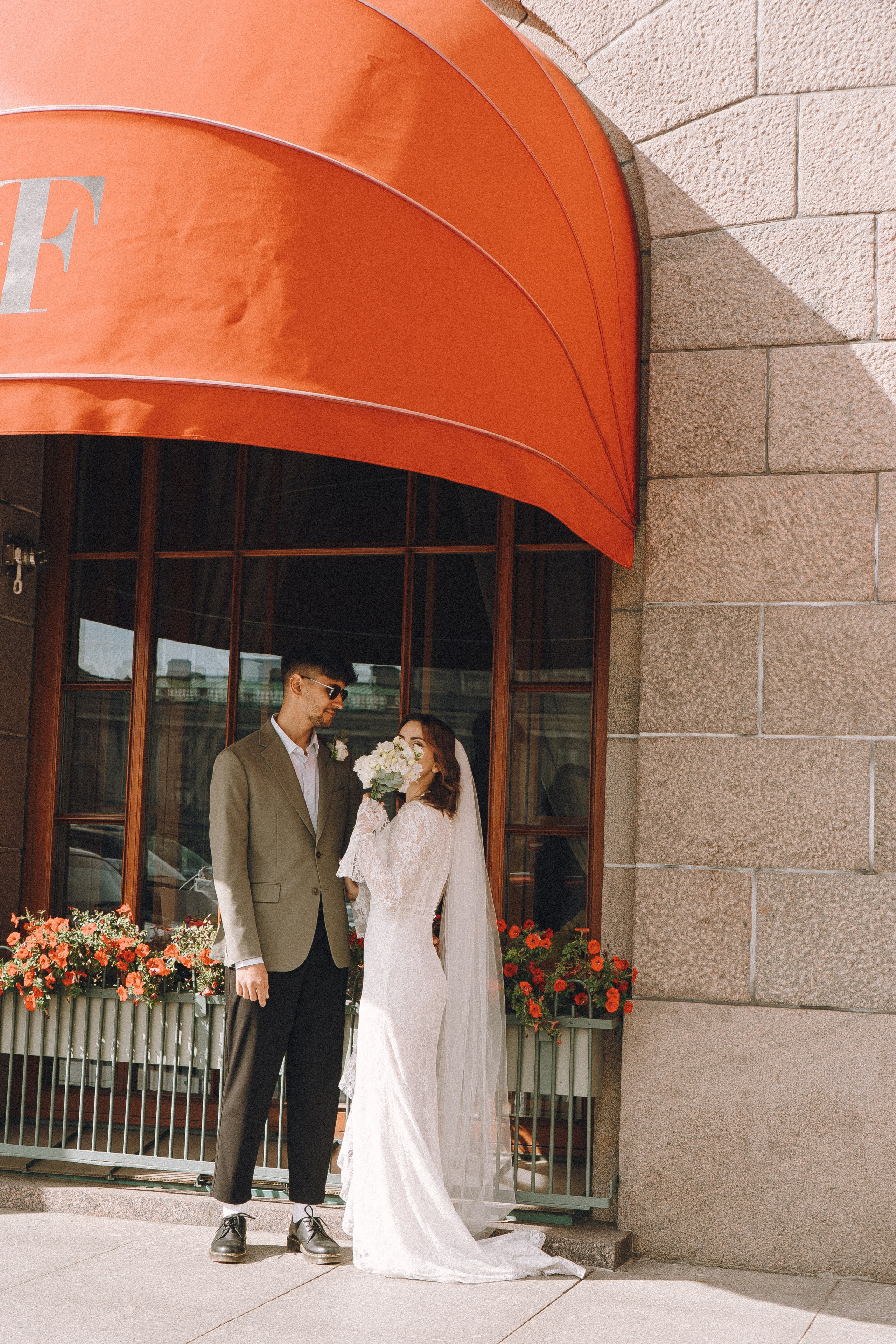 СВАДЕБНАЯ ПРОГУЛКА ВОЗЕ ИСАИКЕВСКОГО СОБОРА АСТОРИИ И ЗАКОНОДАЛЕТНОГО СОБРАНИЯ. Профессиональный фотограф, Санкт-Петербург — Виктория Богомолова